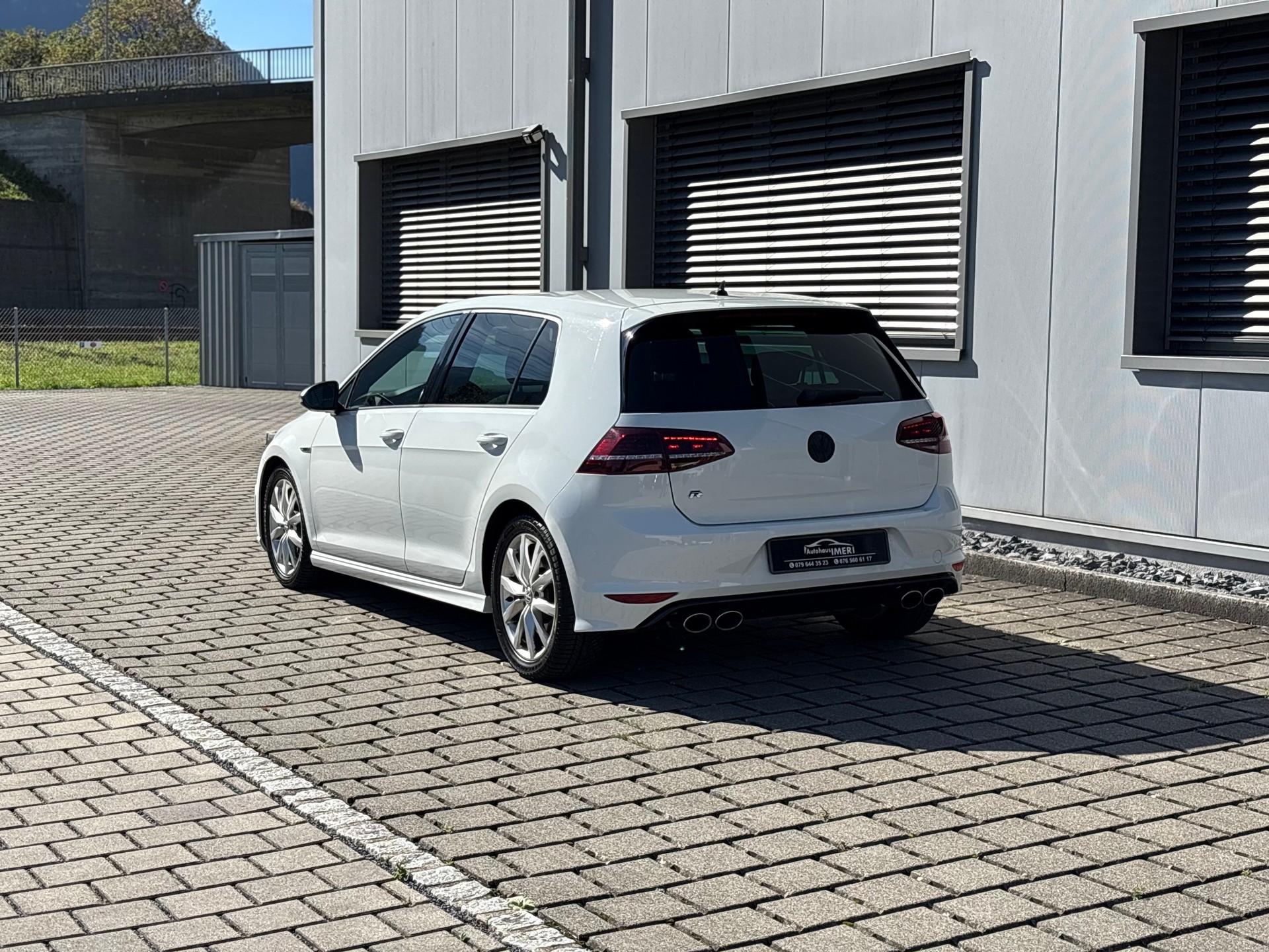 VW Golf 2.0 TSI R 4Motion DSG-image-5