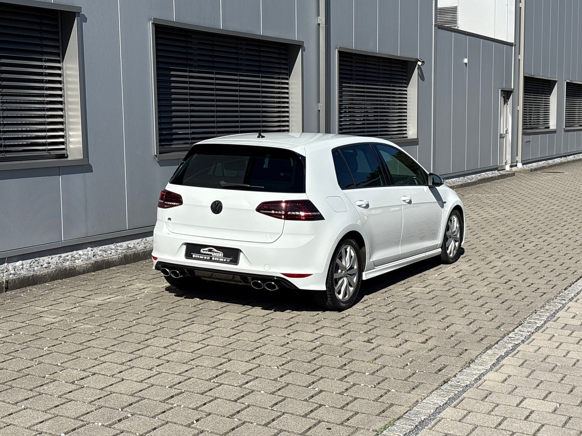VW Golf 2.0 TSI R 4Motion DSG-image-8