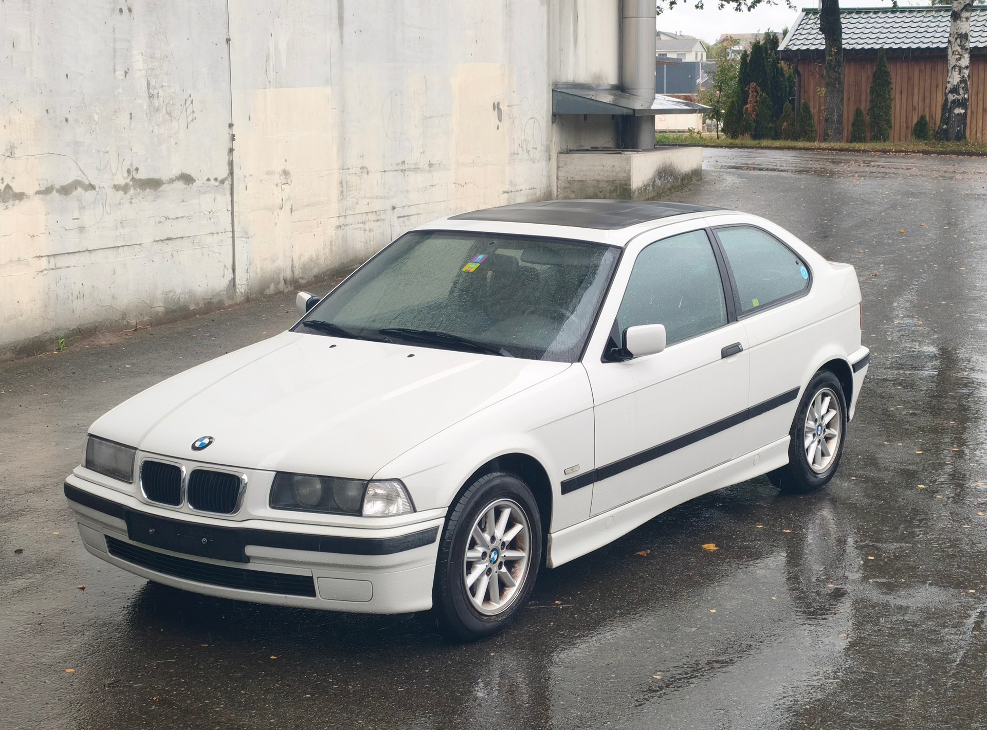 BMW 318ti A Exclusiv Toit Panoramique