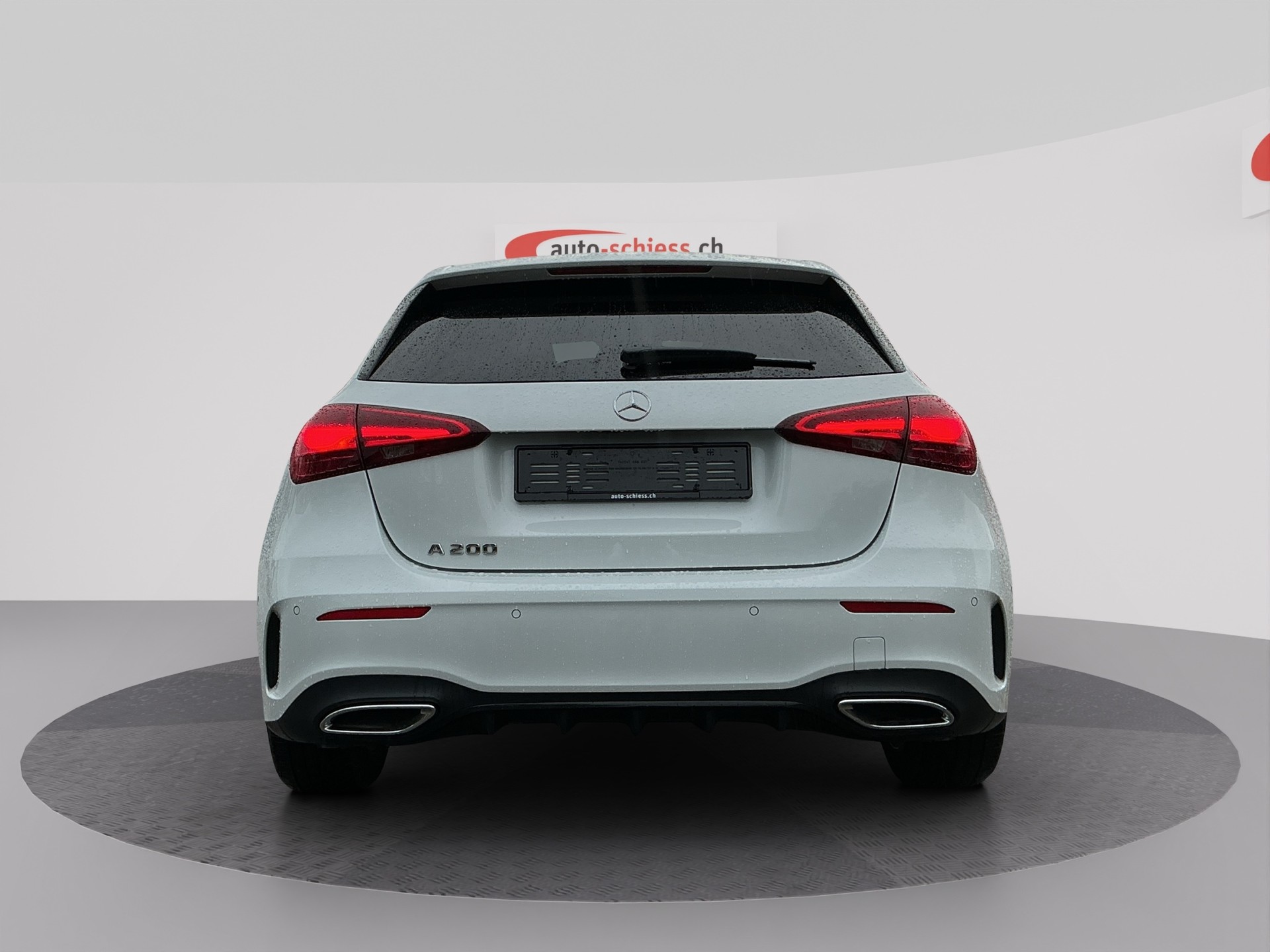 MERCEDES-BENZ A 200 7G-DCT AMG Line-showroom-element-3
