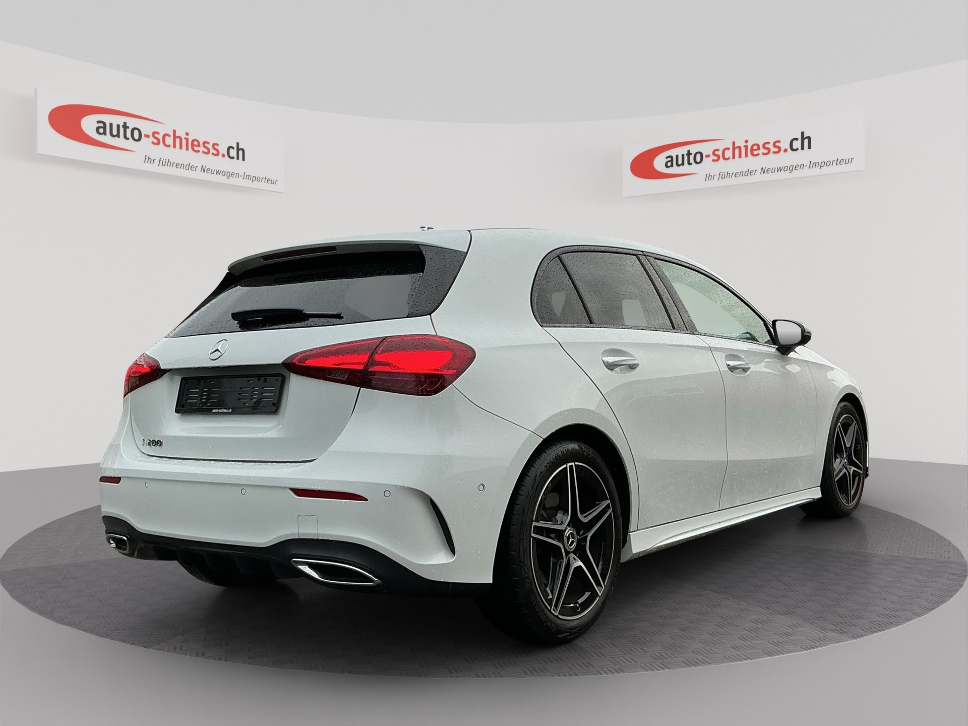 MERCEDES-BENZ A 200 7G-DCT AMG Line-image-4