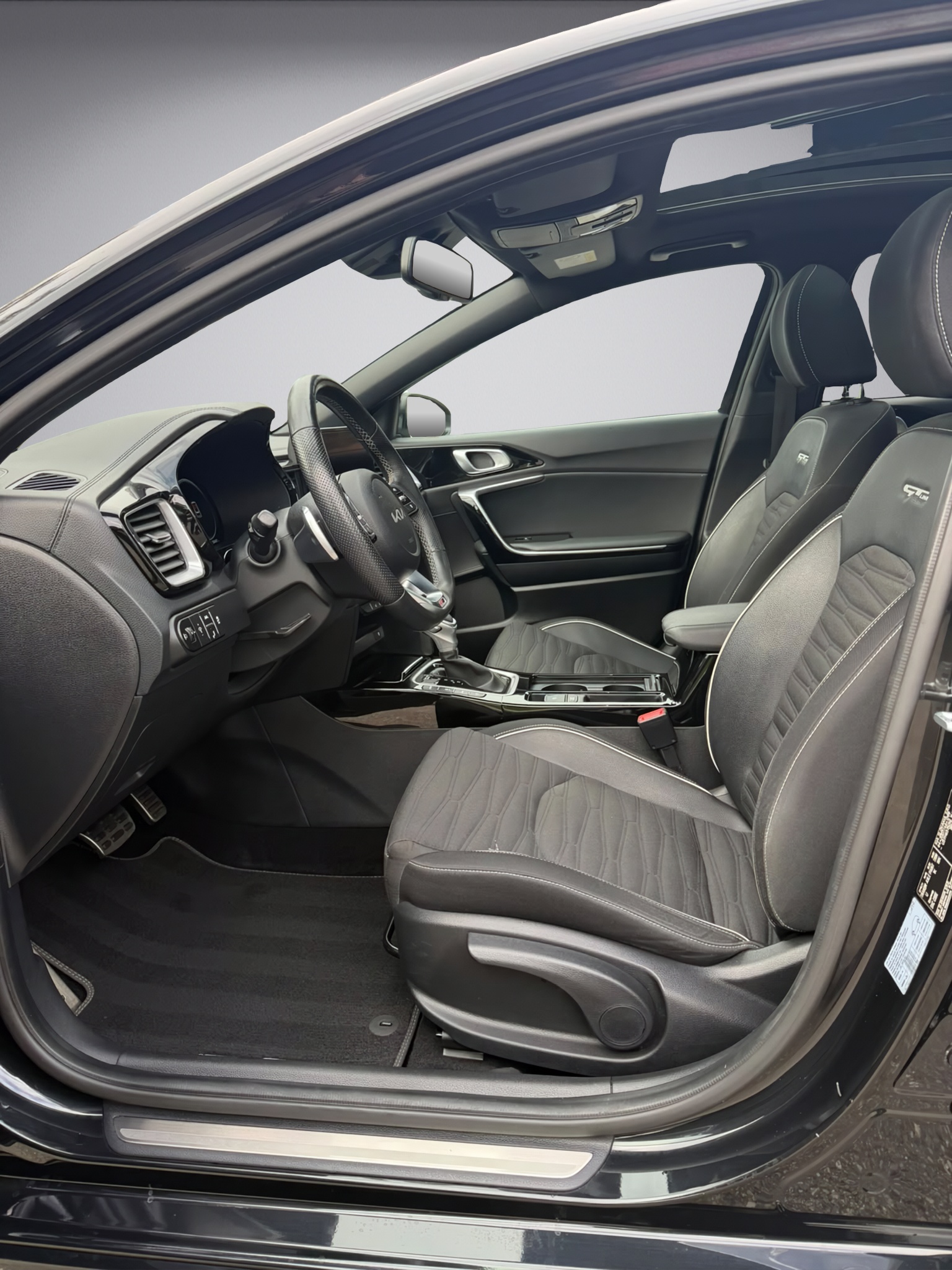 KIA Ceed 1.5 T-GDi GT Line DCT * 160 PS * Benziner *-image-9
