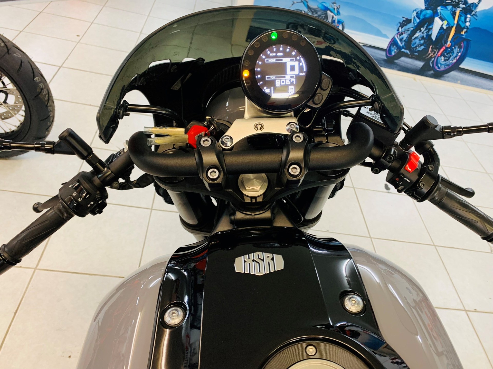 YAMAHA XSR 900 Abarth-image-7