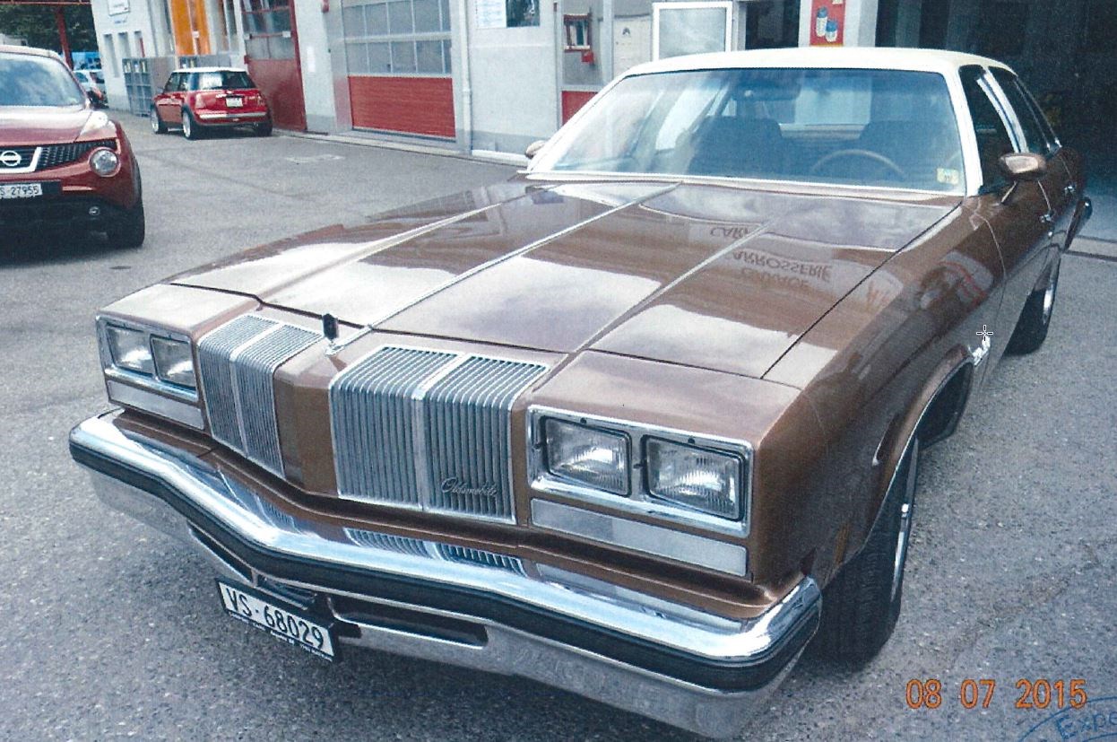 OLDSMOBILE CUTLASS Salon-image-1