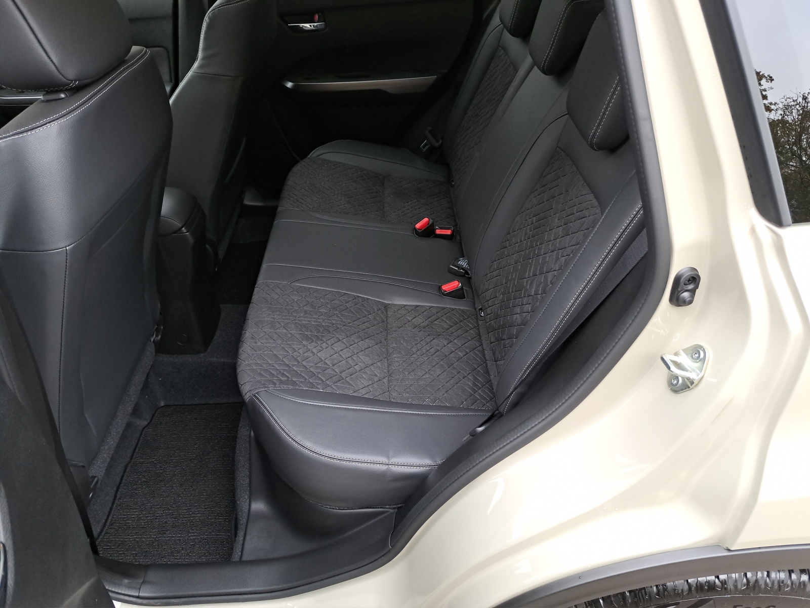 SUZUKI Vitara 1.5 Piz Sulai Top Hybrid-image-11