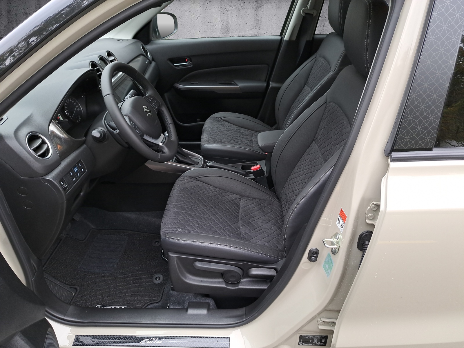 SUZUKI Vitara 1.5 Piz Sulai Top Hybrid-image-9