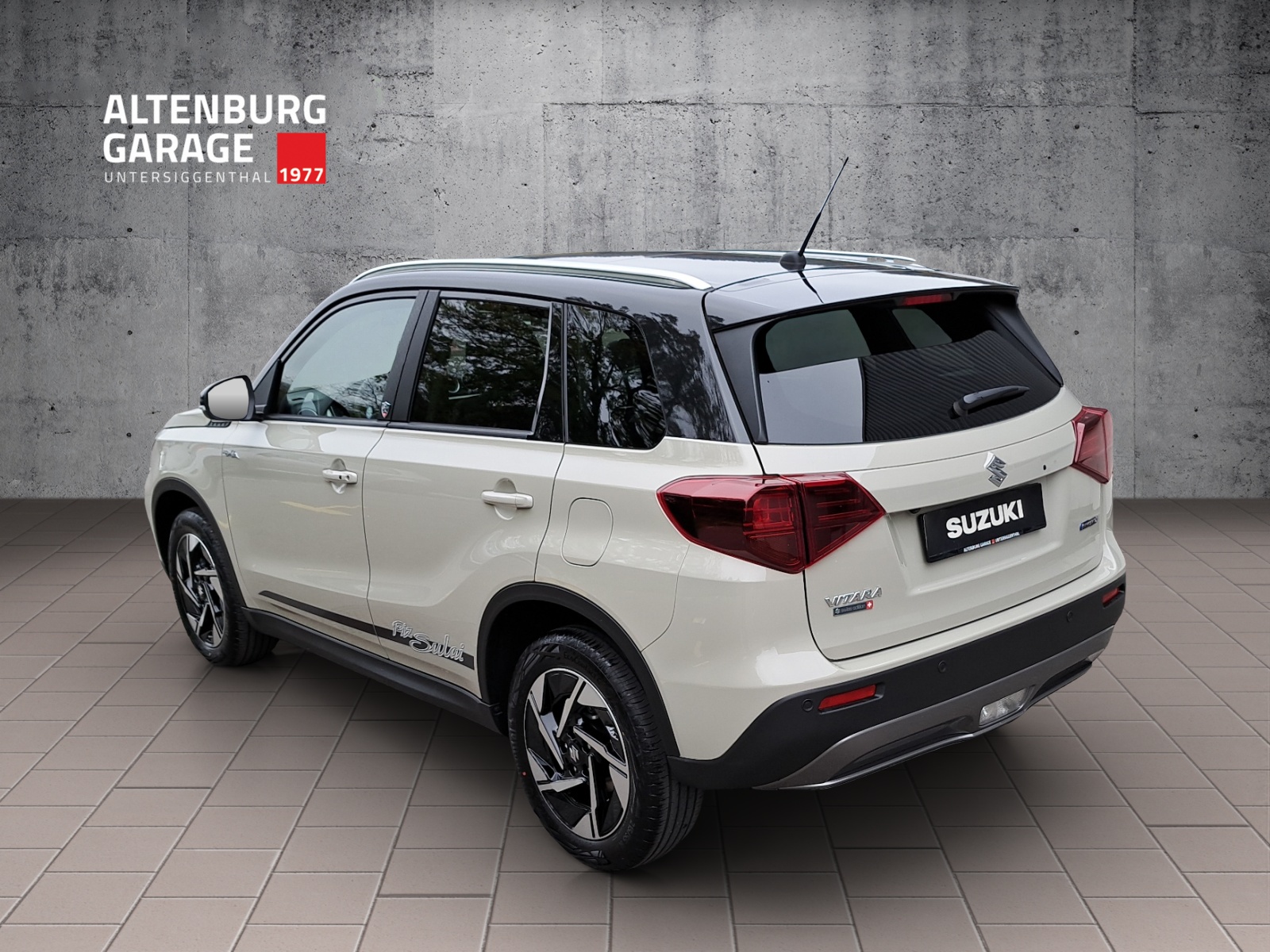 SUZUKI Vitara 1.5 Piz Sulai Top Hybrid-showroom-element-2