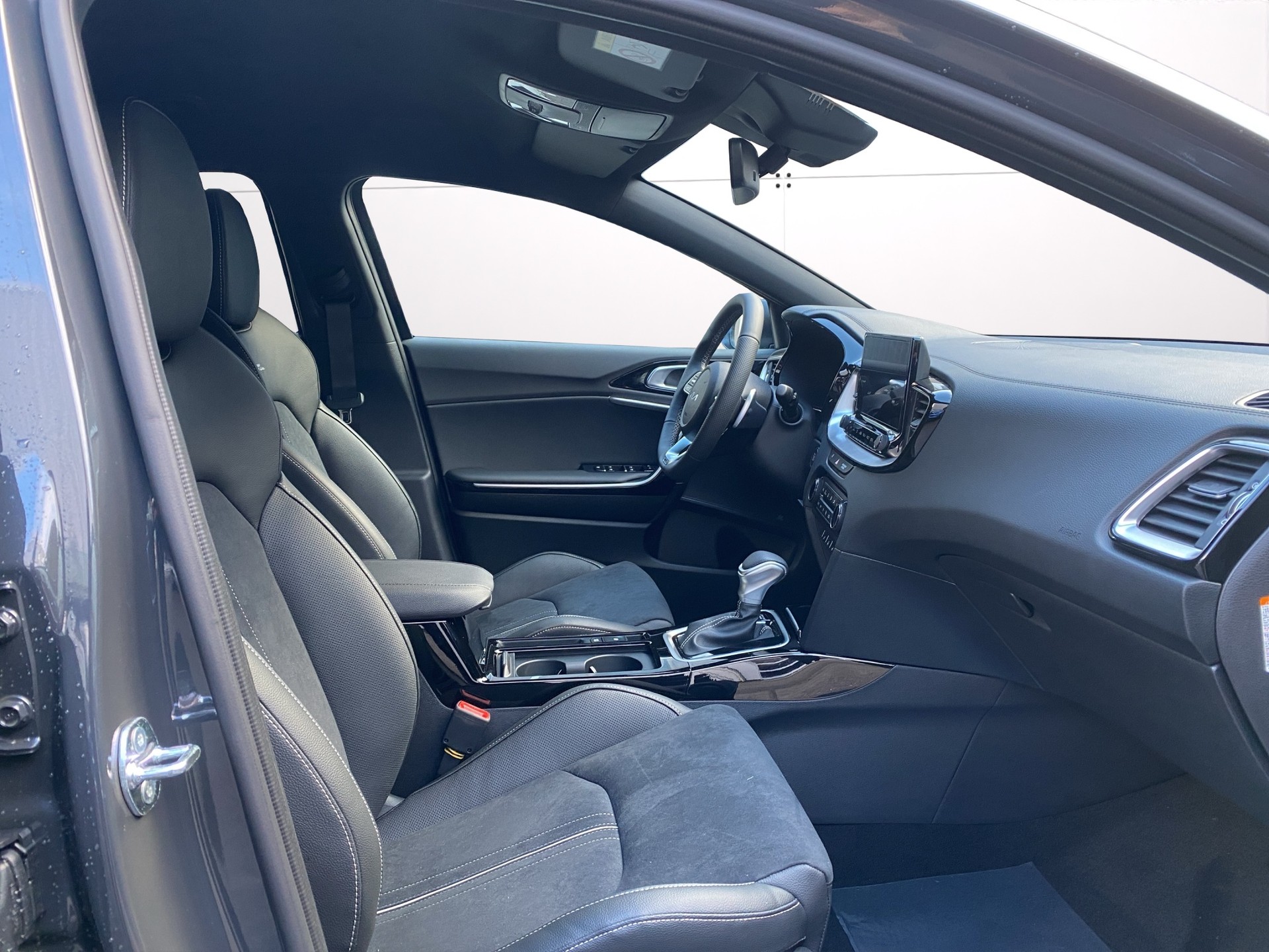KIA Ceed Sportswagon 1.5 T-GDi MHEV GT-Line DCT-image-11