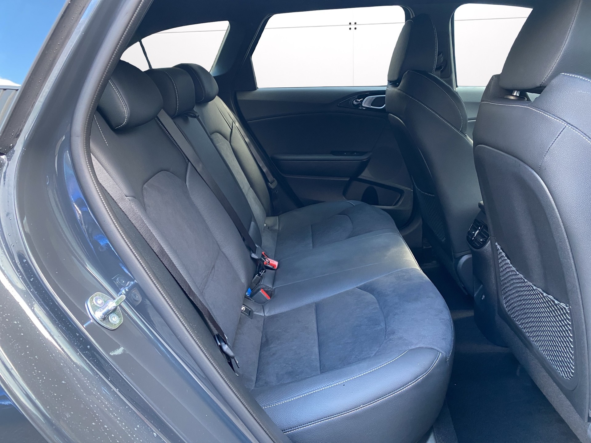 KIA Ceed Sportswagon 1.5 T-GDi MHEV GT-Line DCT-image-12