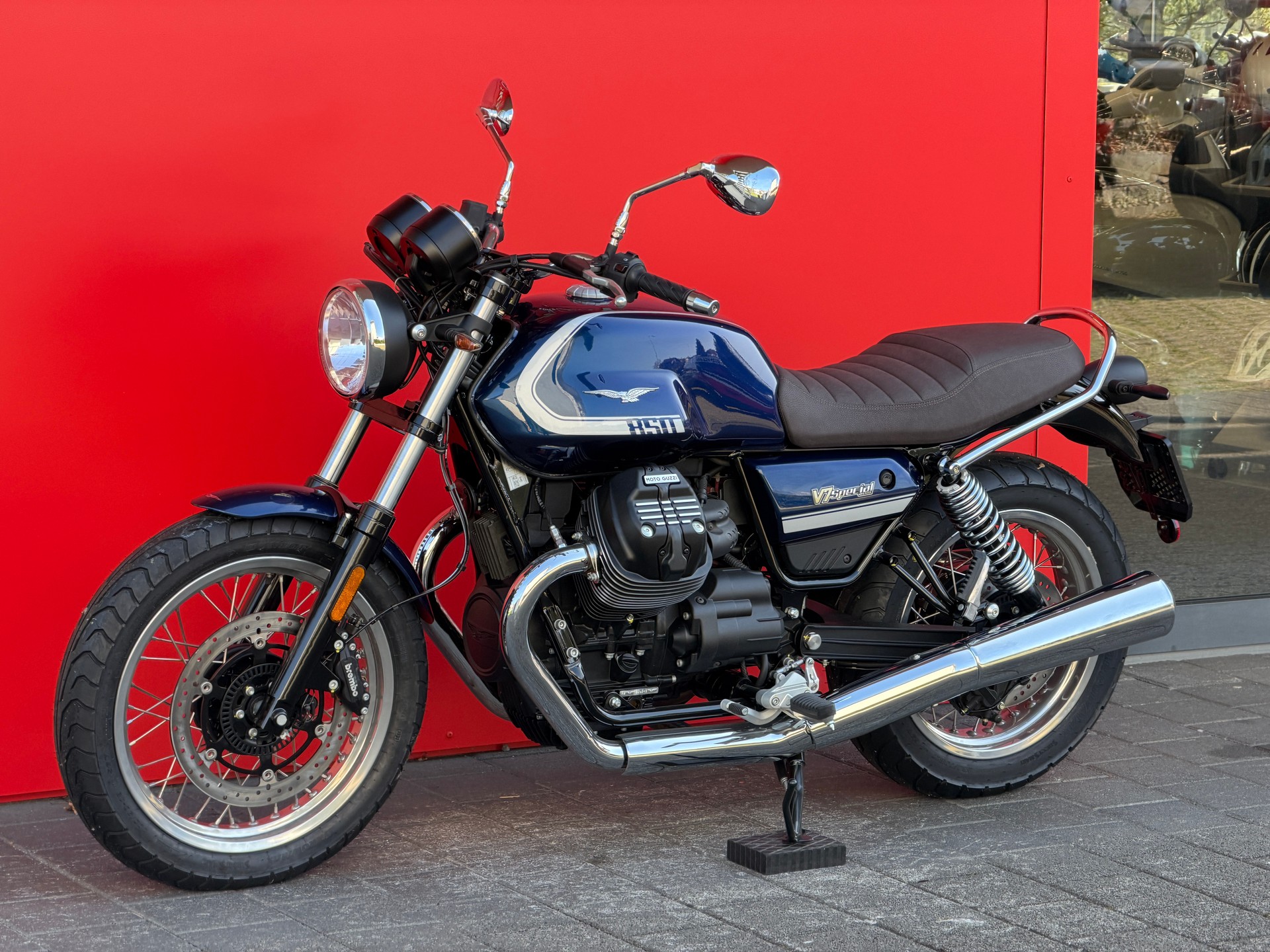 MOTO GUZZI V7 IV 850 Special (35kW)-image-14