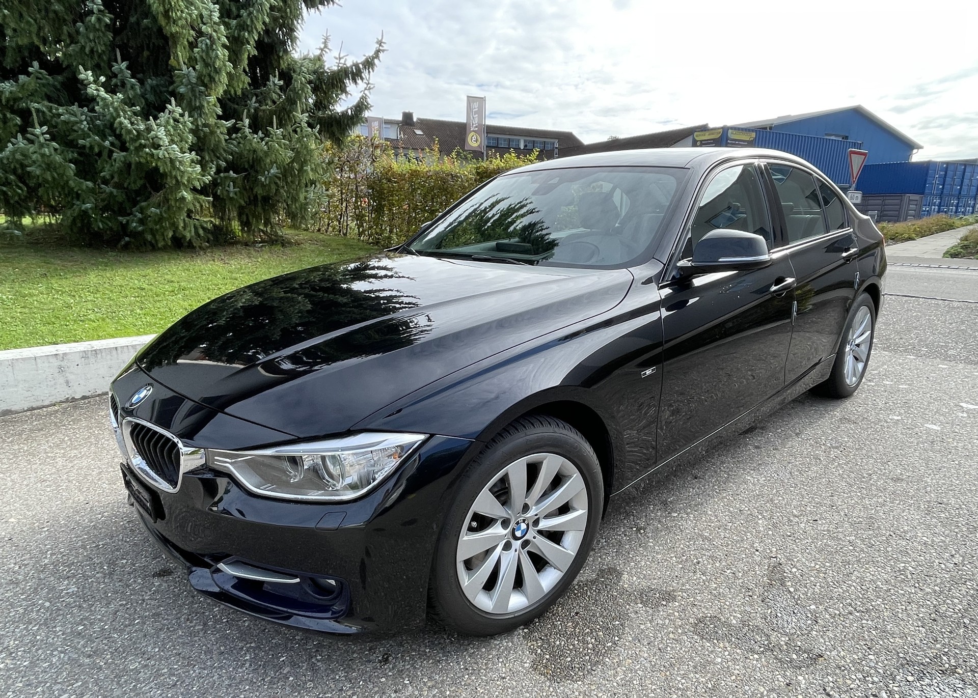 BMW 335i Sport Line-image-1