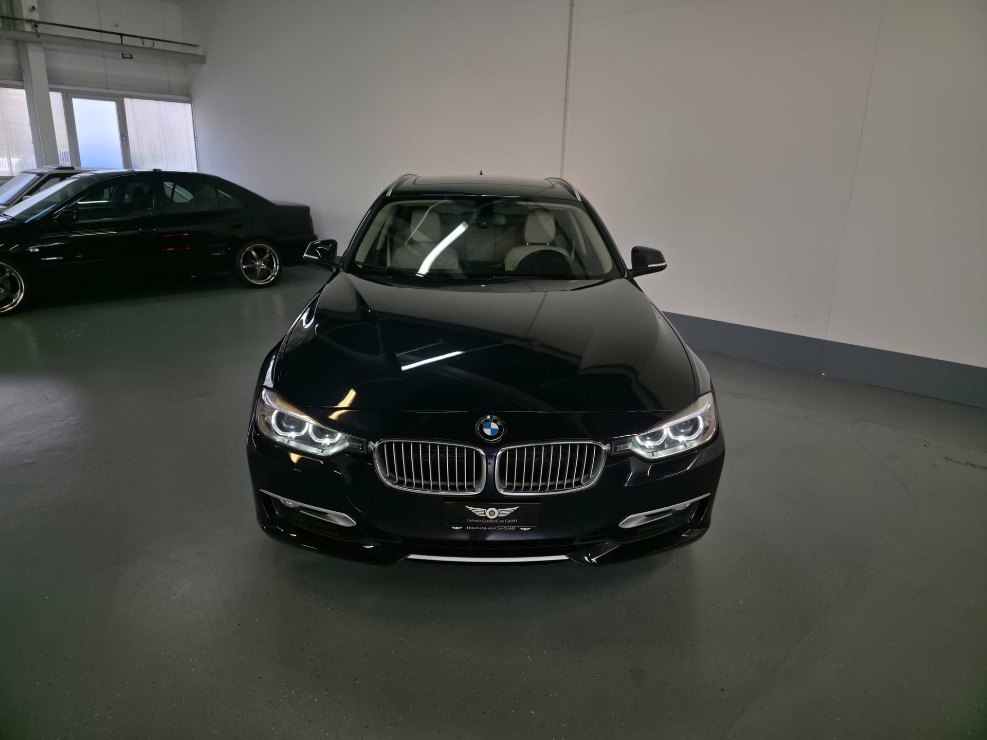 BMW 328i xDrive Touring Modern Line Steptronic-image-5
