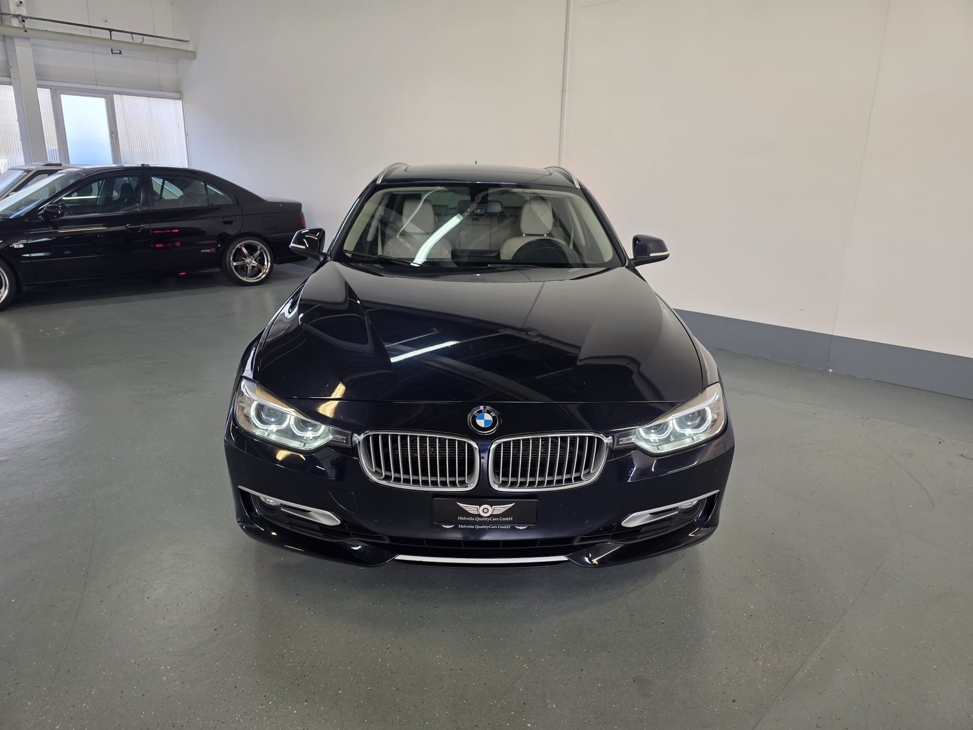 BMW 328i xDrive Touring Modern Line Steptronic-image-4