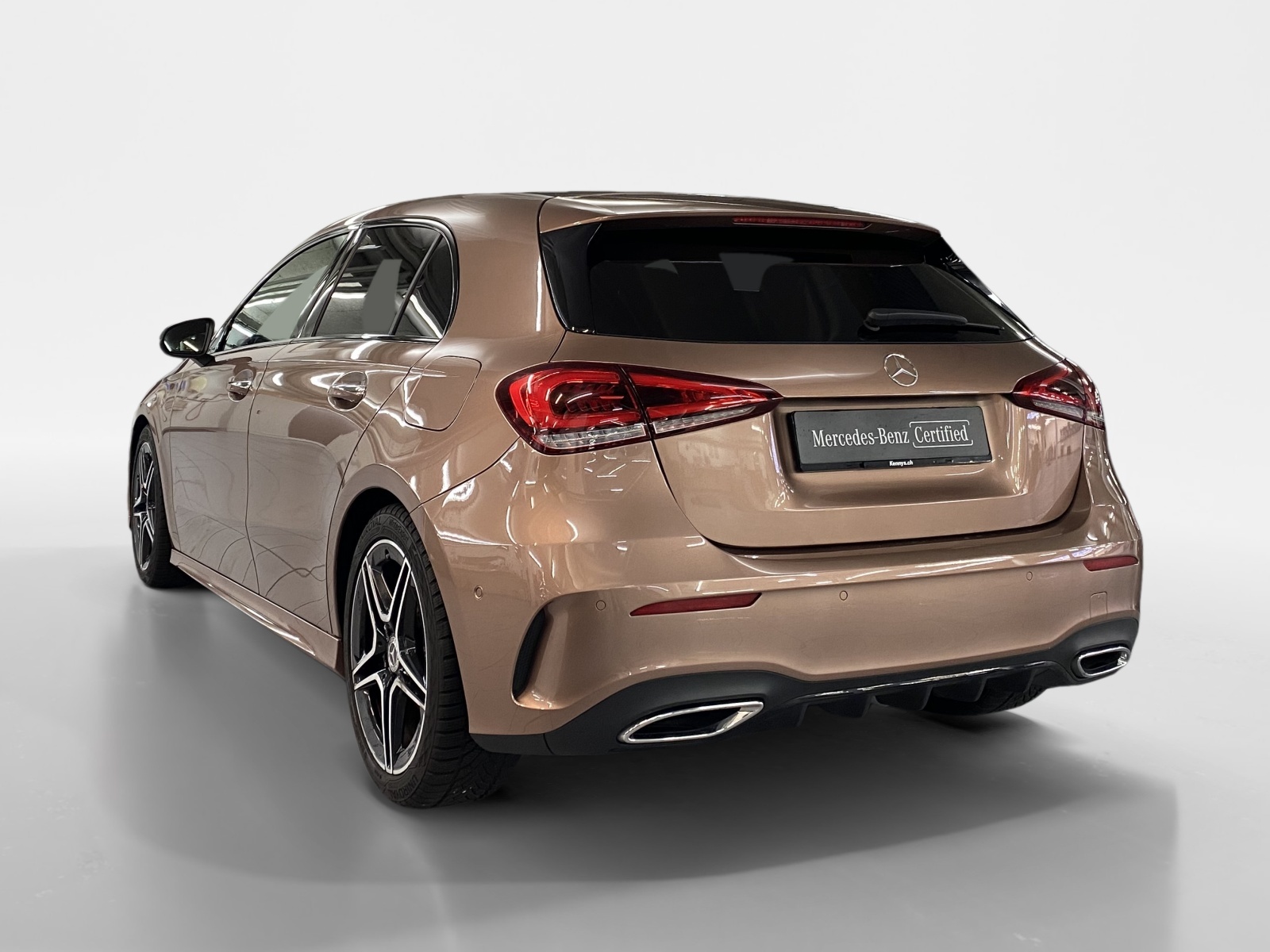 MERCEDES-BENZ A 180 Night Star AMG Line-showroom-element-3