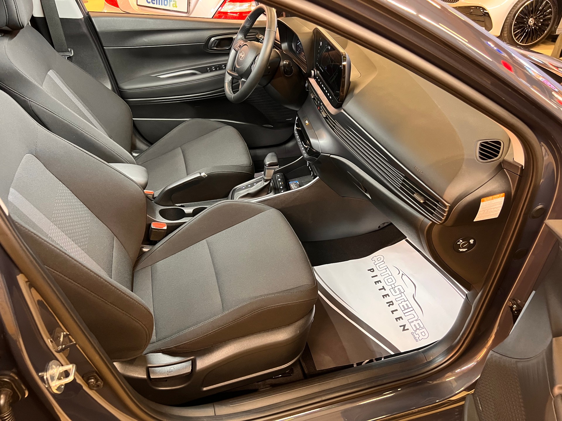 HYUNDAI i20 1.0 T-GDi VERTEX 48V MH DCT. CH AUTO MIT 5 JAHRES GARANTIE + KM FREI !! AUTOMAT + SCHIEBEDACH + NAVI + 4 X SITZHEIZUNG !!-image-4