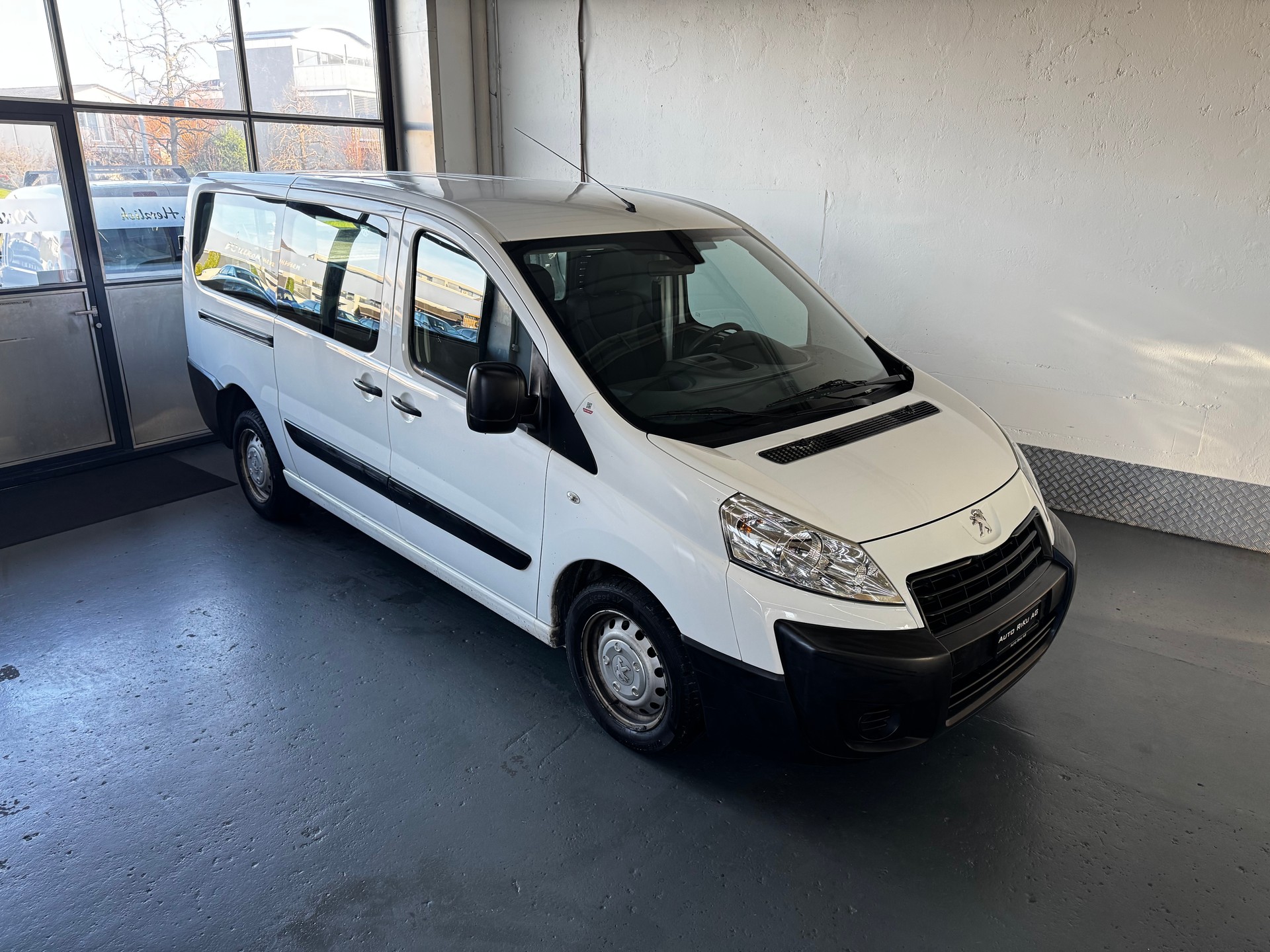 PEUGEOT Expert 2.0 HDi 229 L2H1