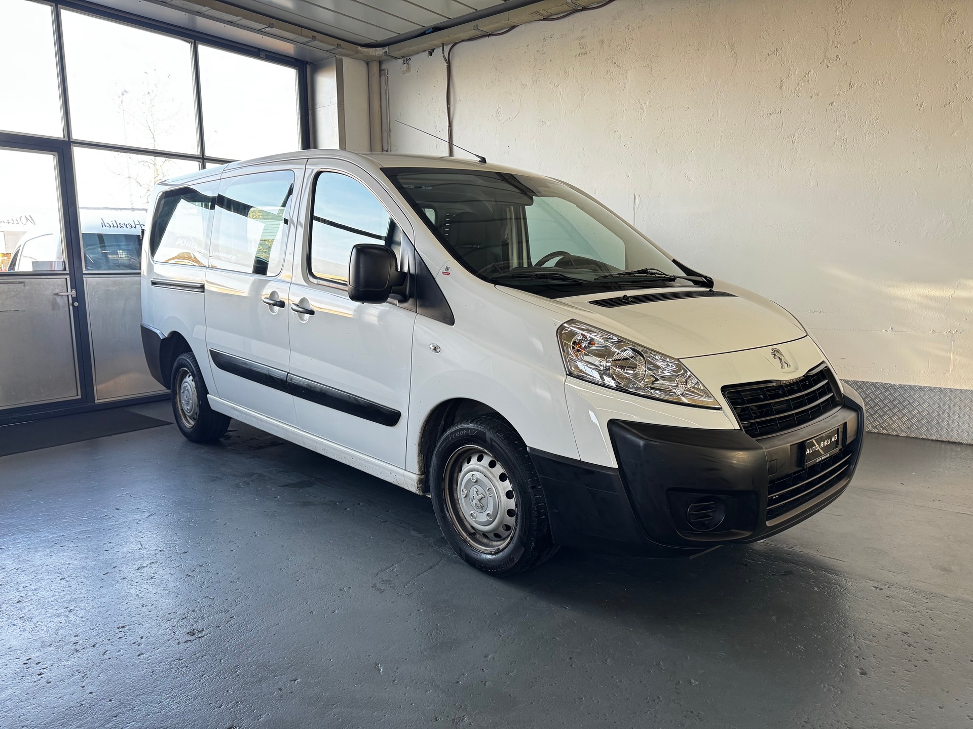PEUGEOT Expert 2.0 HDi 229 L2H1-showroom-element-1