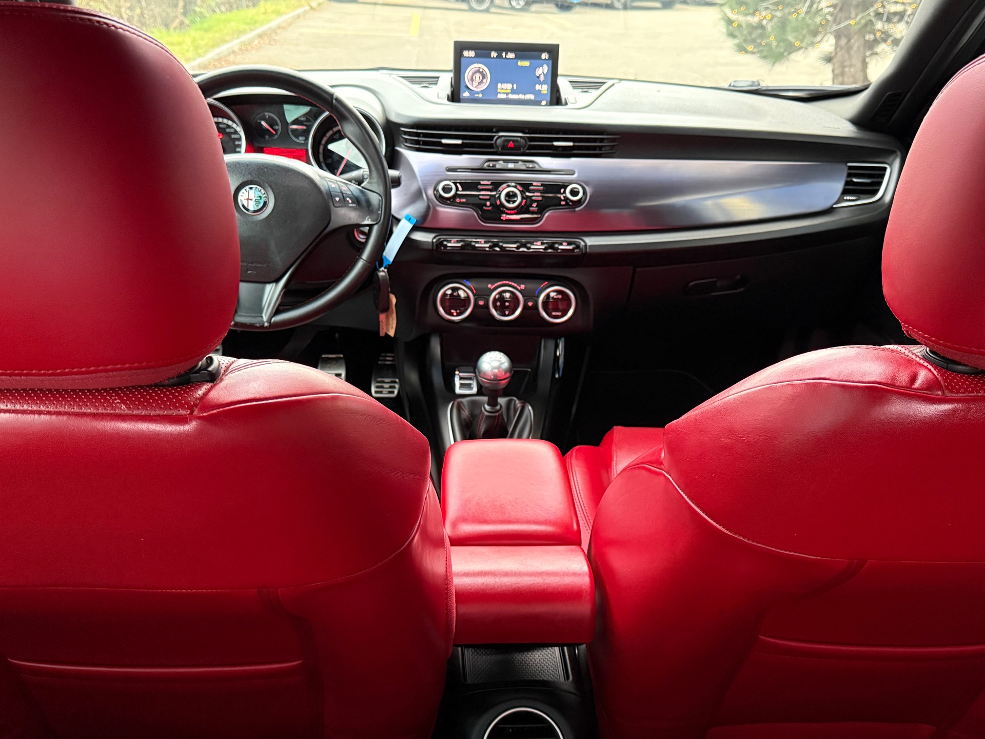 ALFA ROMEO Giulietta 1750 TBi Quadrifoglio Verde-image-9