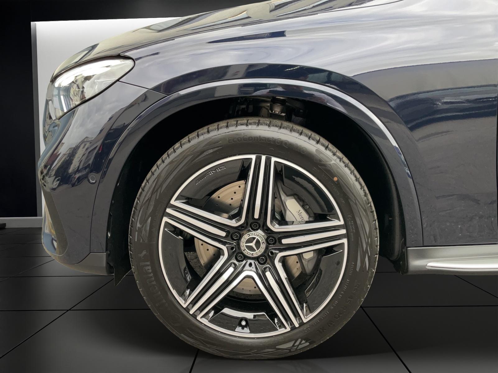 MERCEDES-BENZ GLC 220 d 4MATIC Coupé AMG Line-image-9