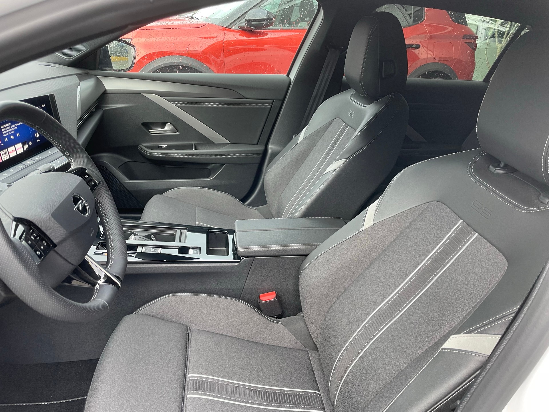 OPEL Astra Sports Tourer 1.5 d GS A-image-4