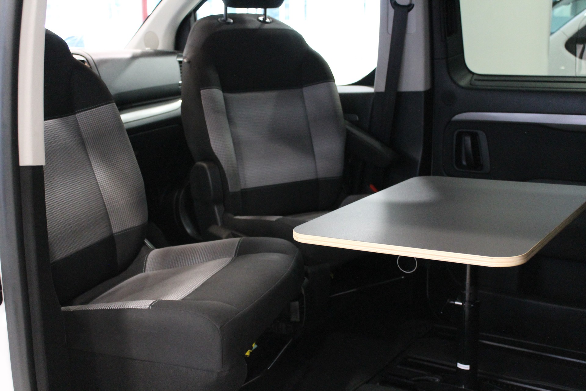 CITROEN Spacetourer Camper 2.0 BlueHDi Club XL EAT8-image-25
