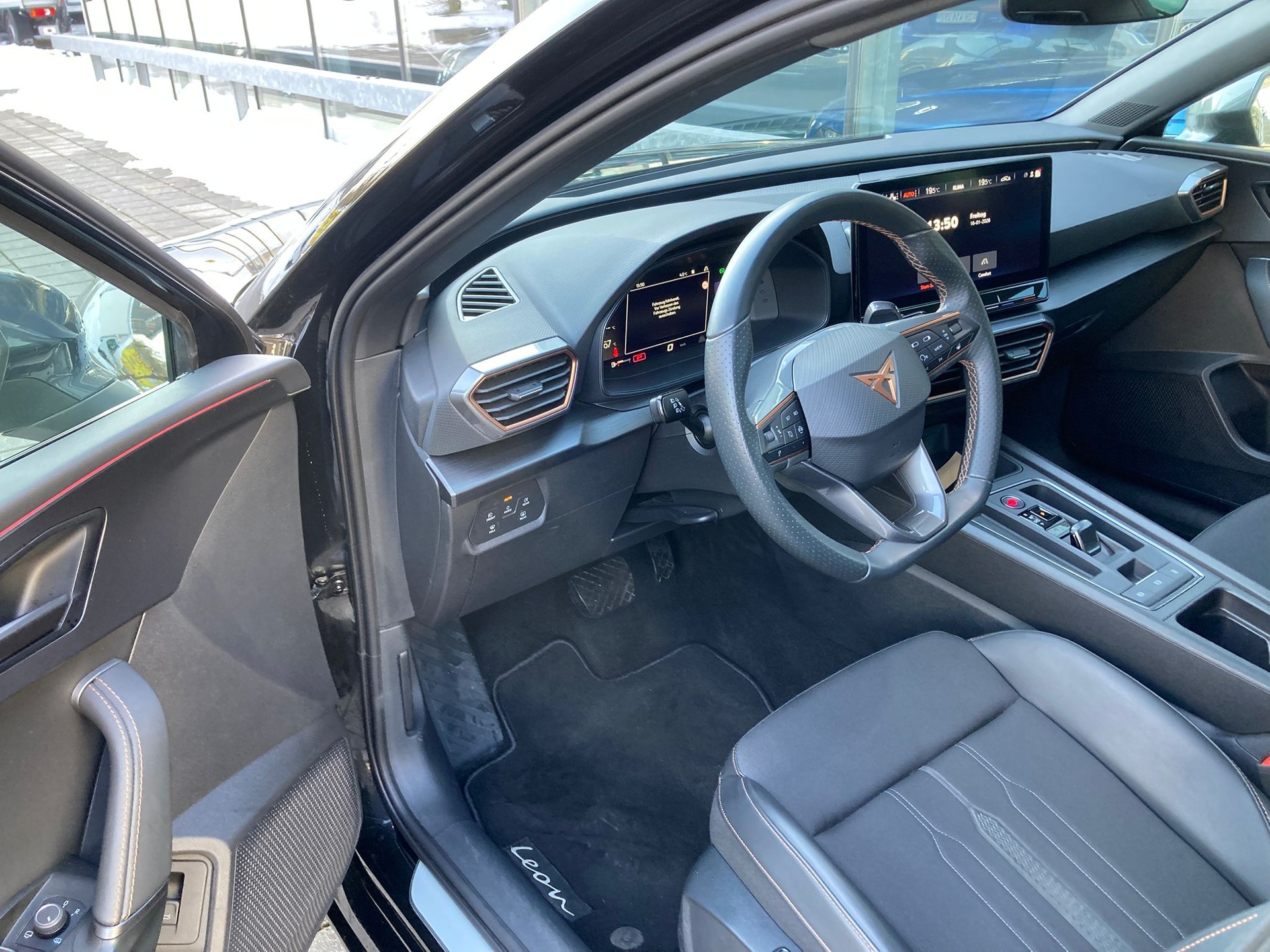 CUPRA LEON 1.5 TSI DSG-image-8