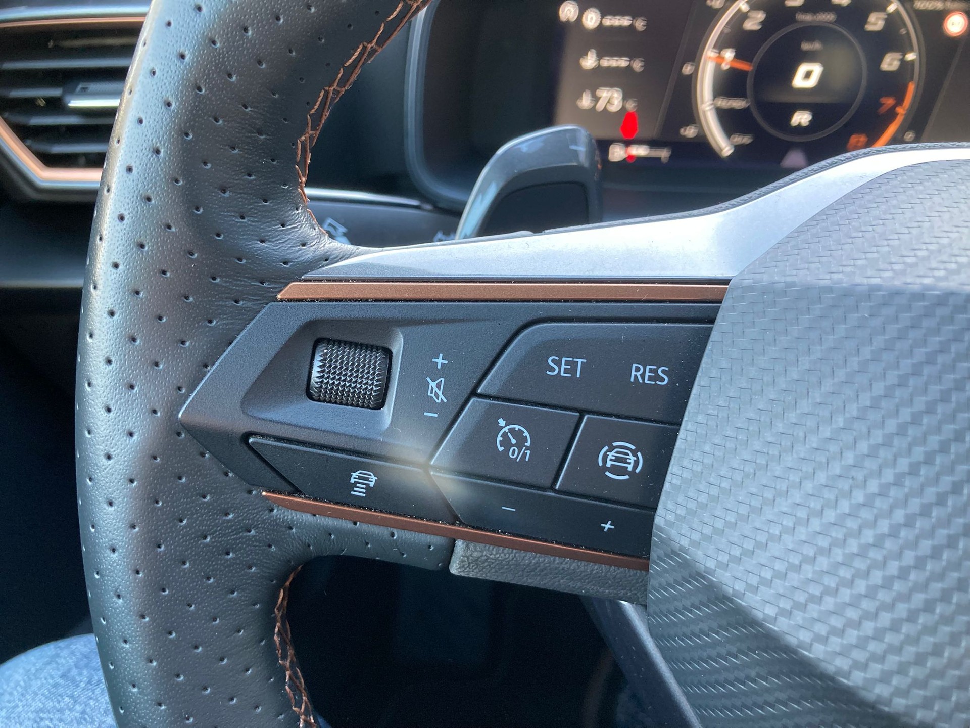 CUPRA LEON 1.5 TSI DSG-image-18
