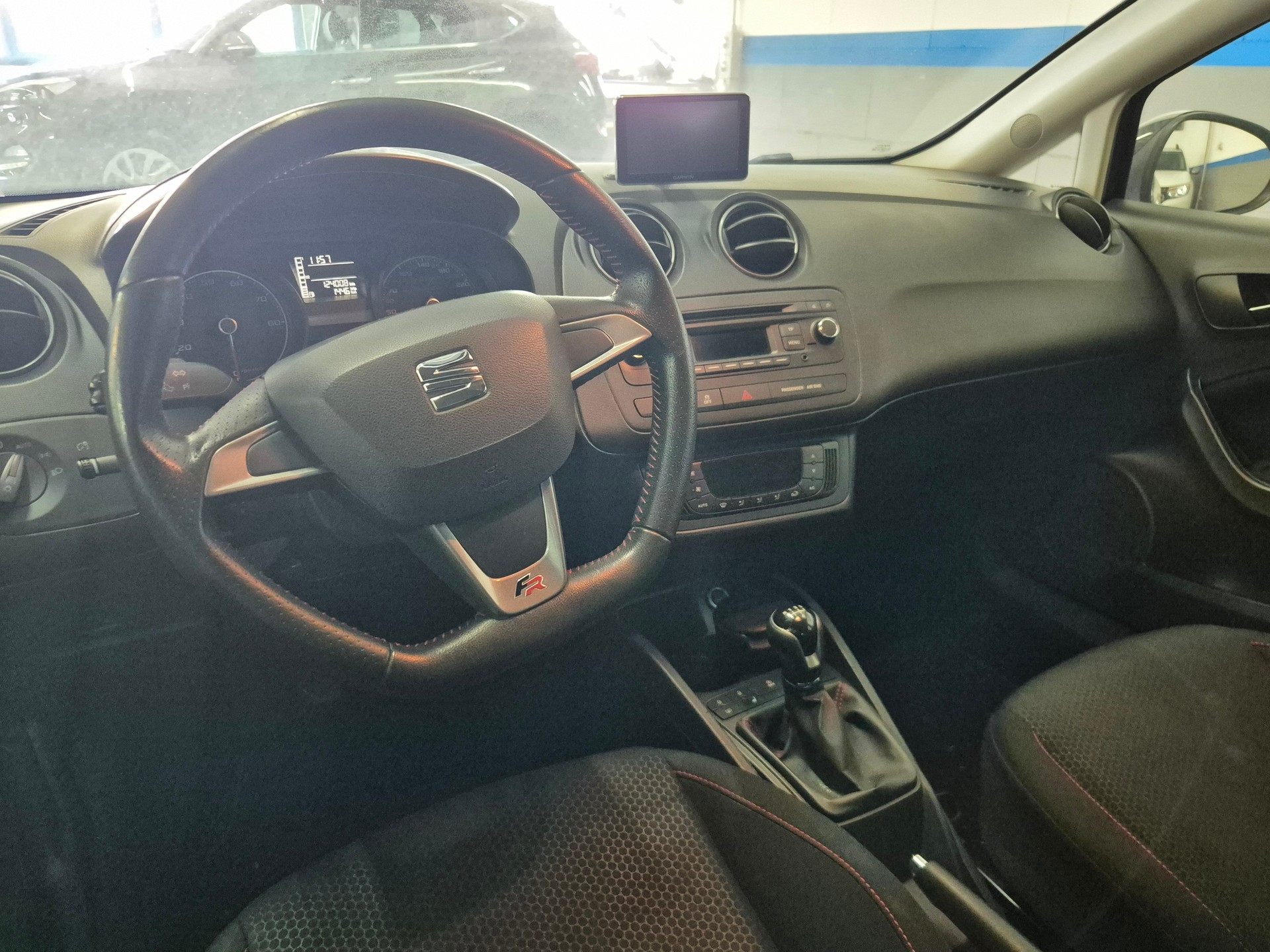 SEAT Ibiza ST 1.2 TSI FR Stopp-Start-image-6