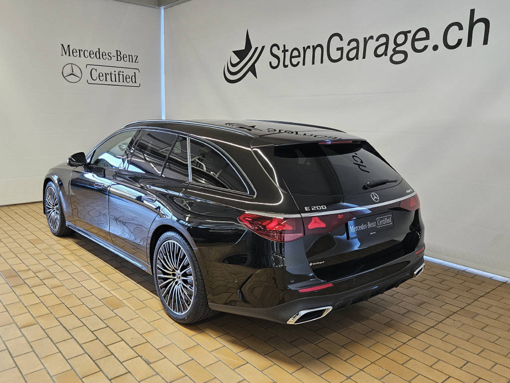 MERCEDES-BENZ E 200 4Matic AMG Line Kombi-showroom-element-2