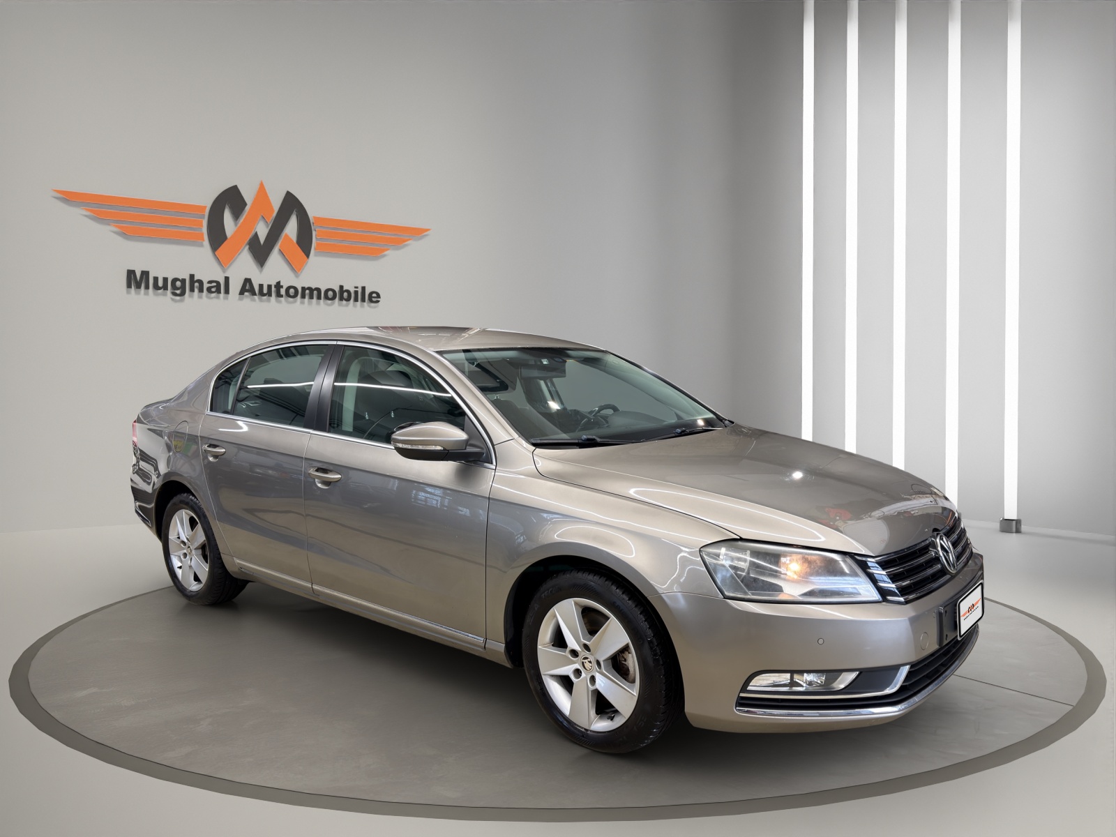 VW Passat 2.0 TSI Comfortline DSG-image-2