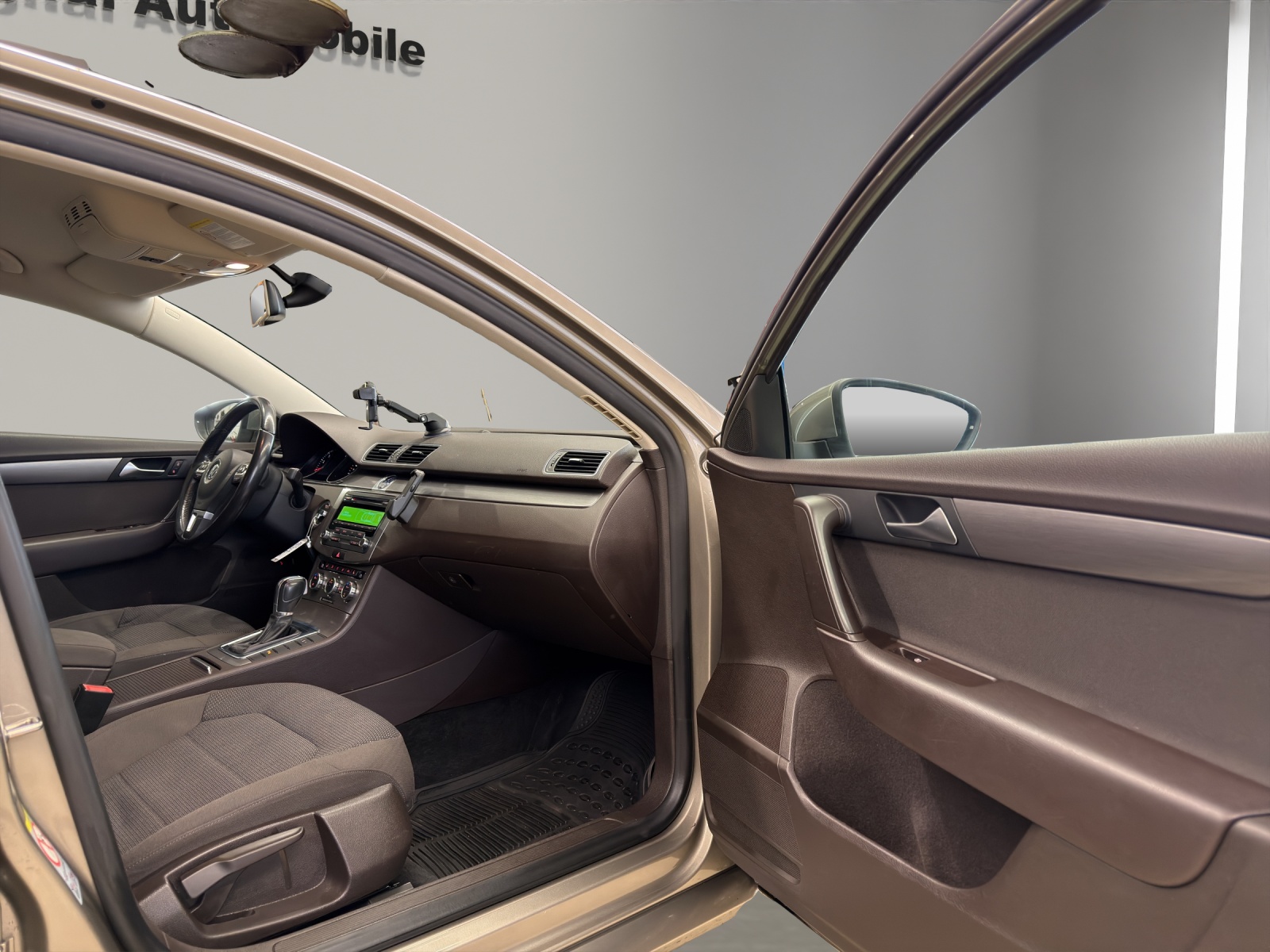 VW Passat 2.0 TSI Comfortline DSG-image-13