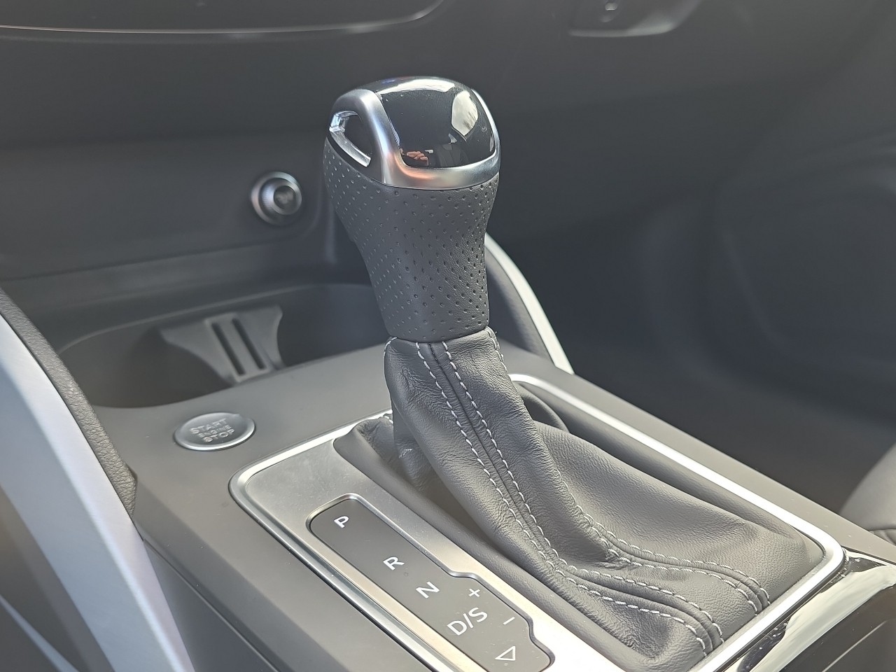AUDI Q2 40 TFSI advanced Attraction quattro S-tronic-image-13