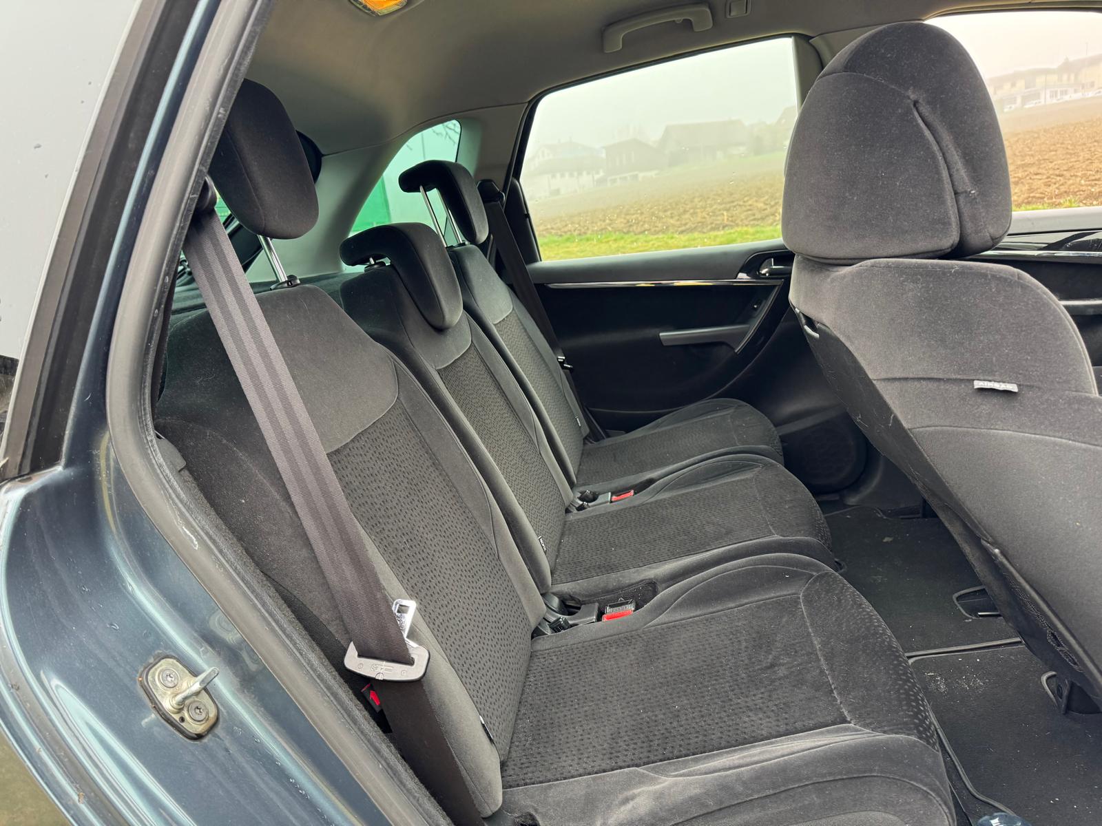 CITROEN C4 Picasso 1.6i 16V THP Exclusive+ Automatic-image-12