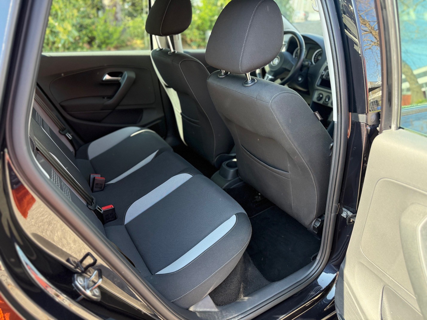 VW Polo 1.2 12V Trendline ( Visite du jour-Garantie-Service à jour )-image-9