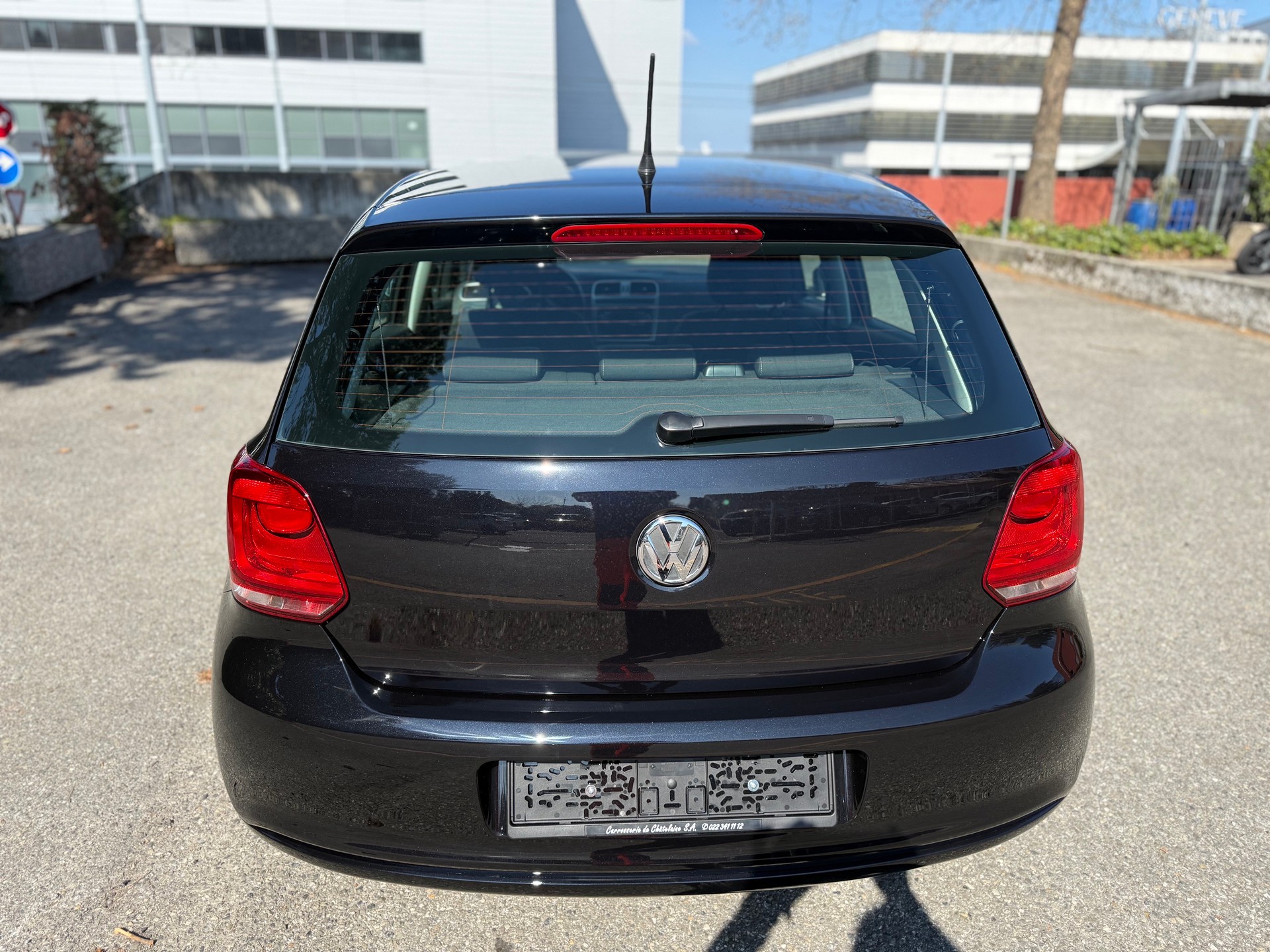 VW Polo 1.2 12V Trendline ( Visite du jour-Garantie-Service à jour )-image-5
