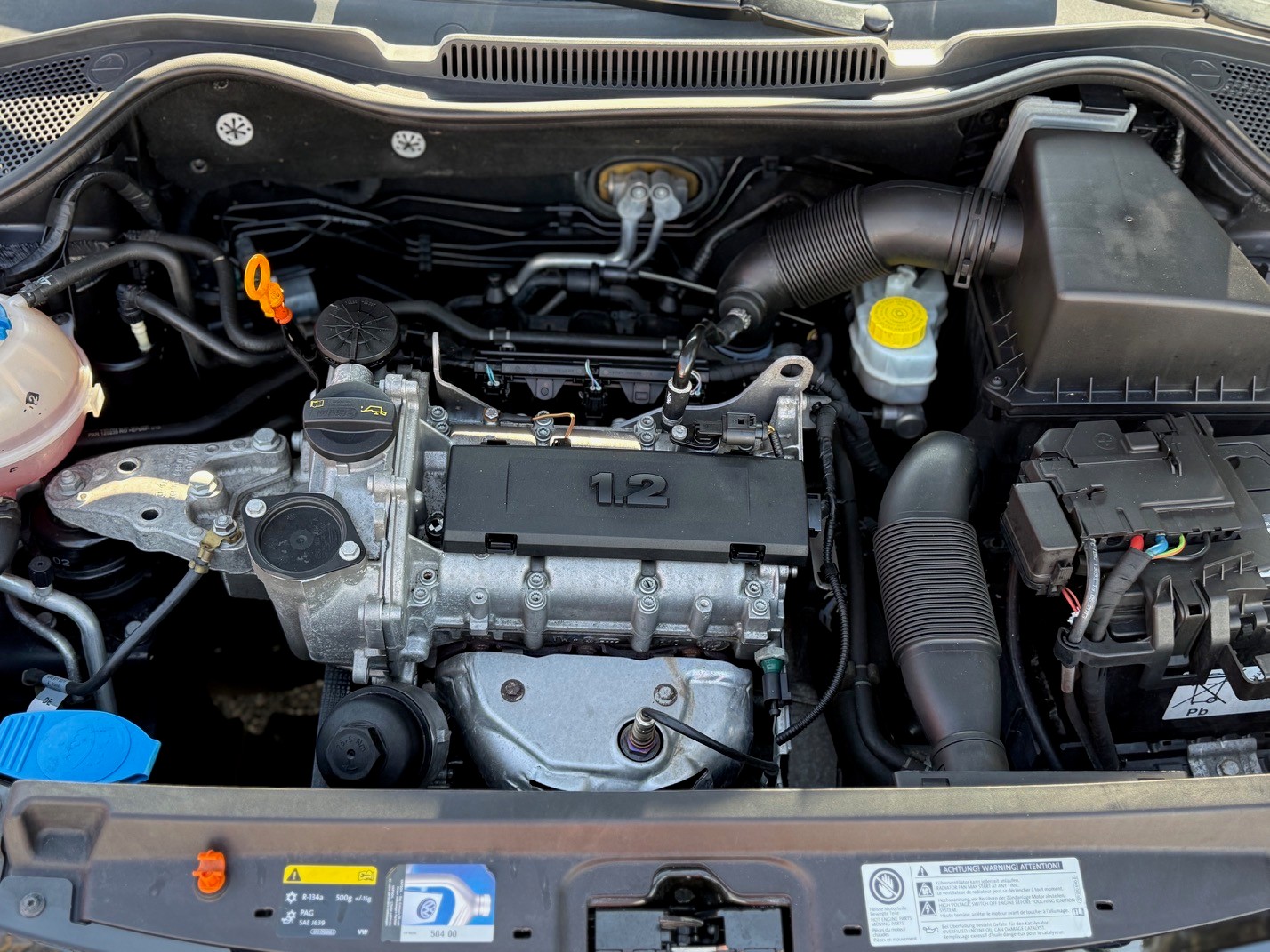 VW Polo 1.2 12V Trendline ( Visite du jour-Garantie-Service à jour )-image-14