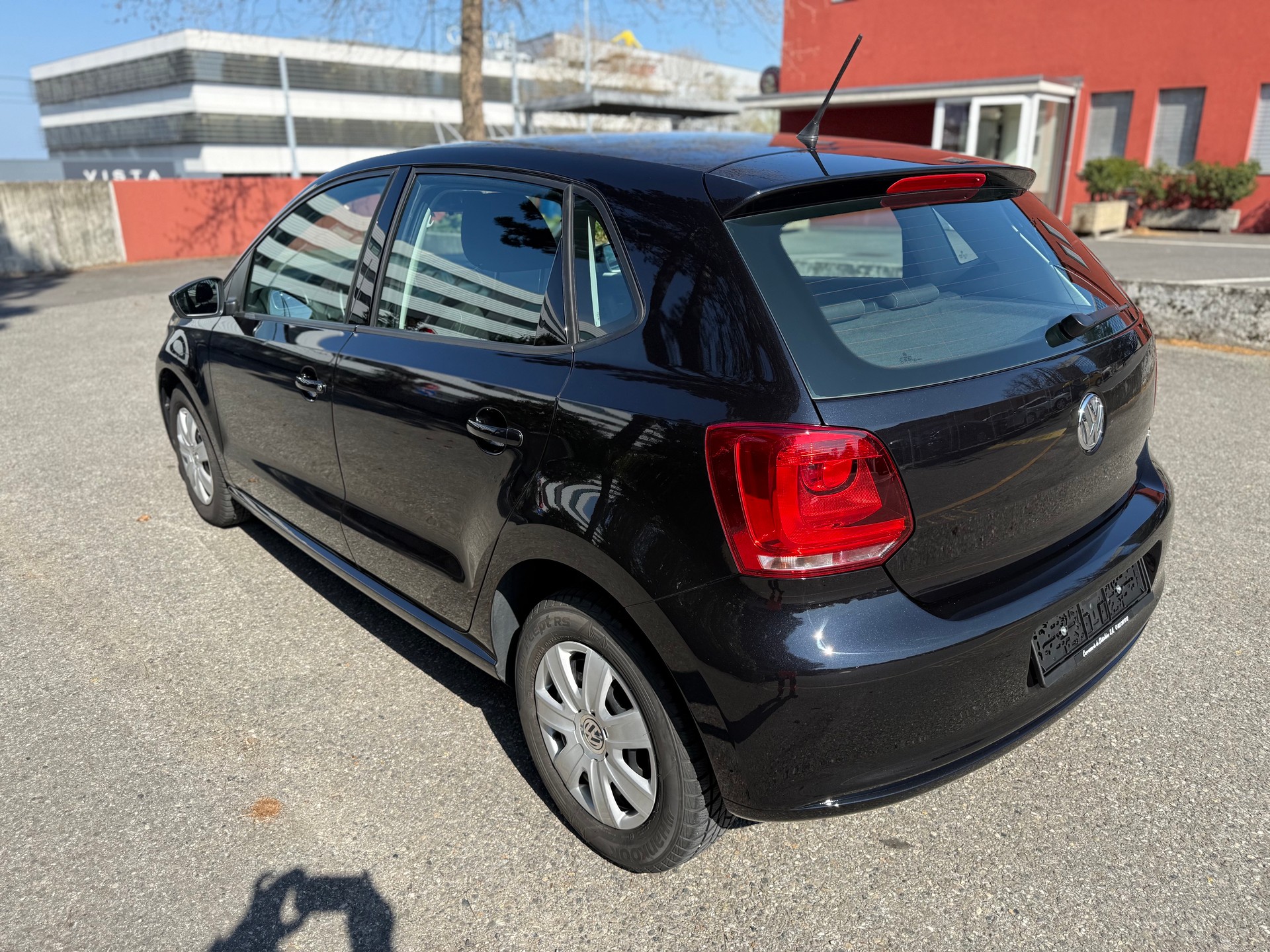 VW Polo 1.2 12V Trendline ( Visite du jour-Garantie-Service à jour )-image-3