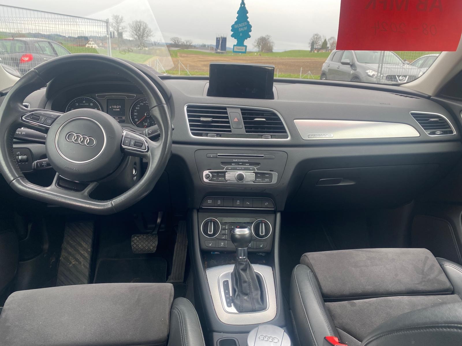 AUDI Q3 2.0 TFSI sport quattro S-tronic-image-12