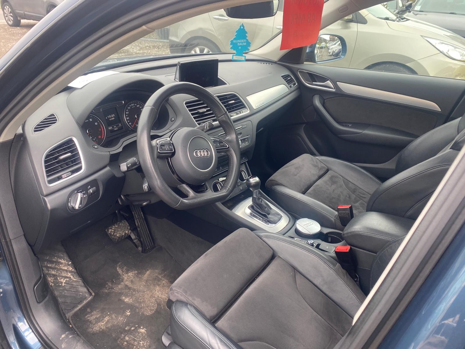 AUDI Q3 2.0 TFSI sport quattro S-tronic-image-11