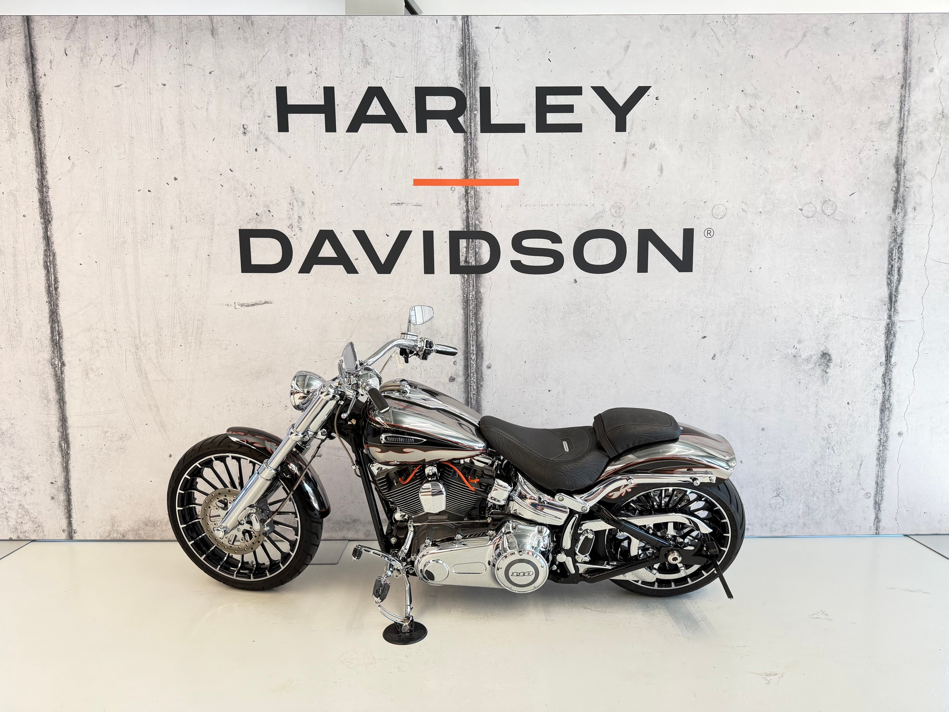 HARLEY-DAVIDSON FXSBSE Softail Breakout ABS CVO-image-3