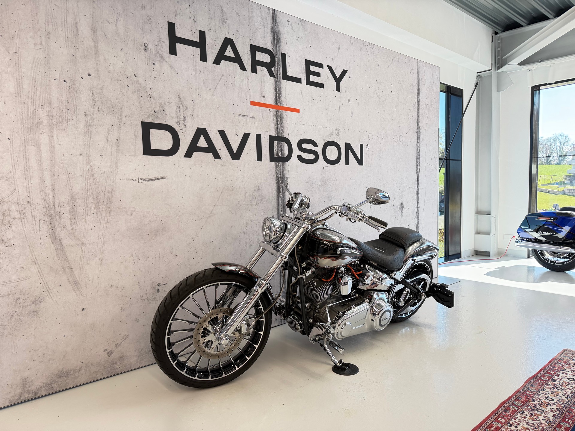 HARLEY-DAVIDSON FXSBSE Softail Breakout ABS CVO-image-4