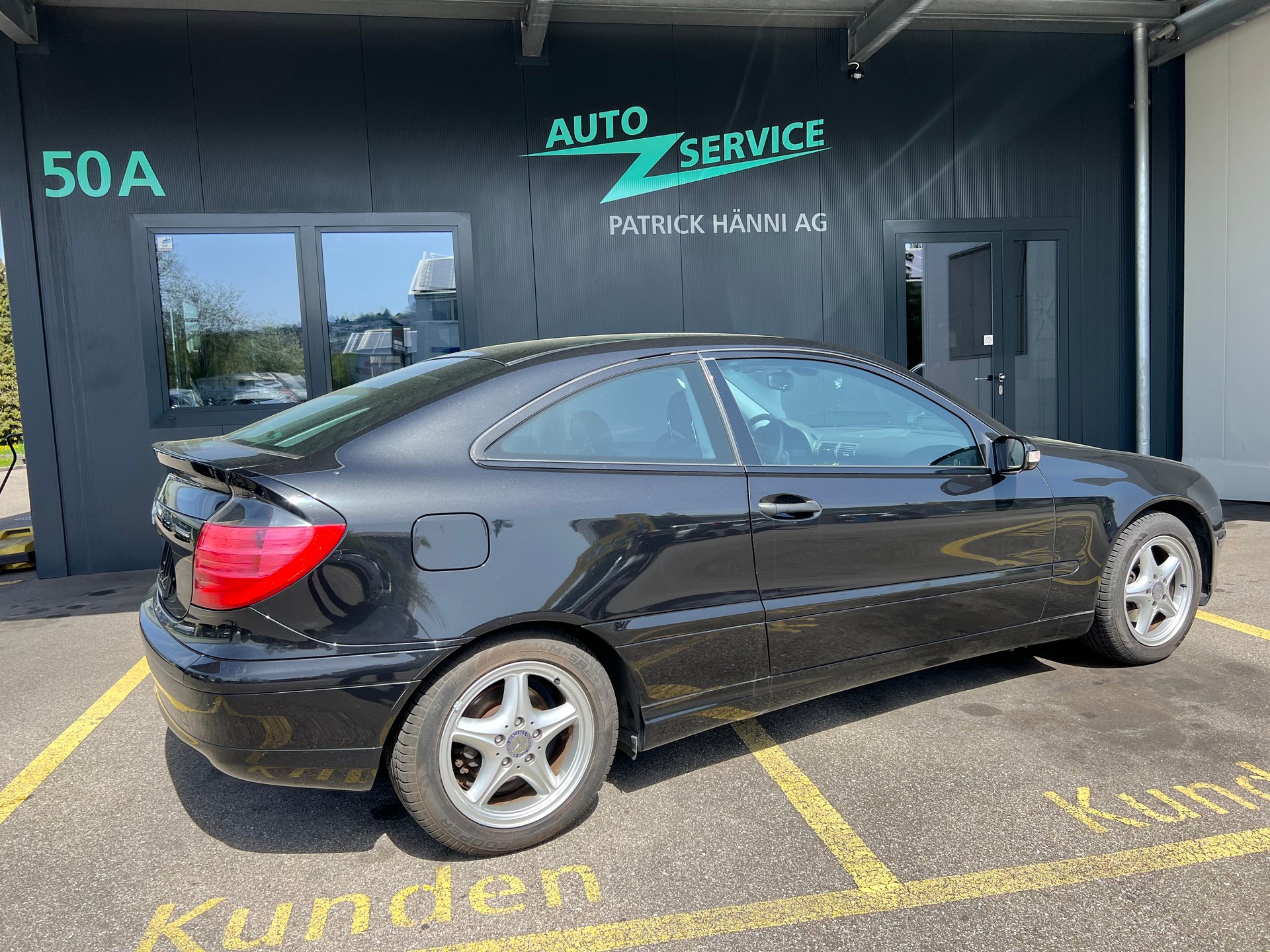 MERCEDES-BENZ C 180-image-4