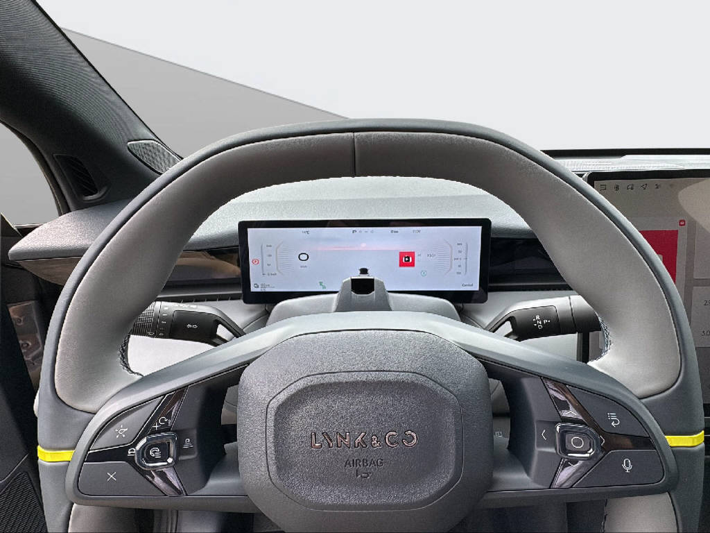 LYNK & CO 02-image-11