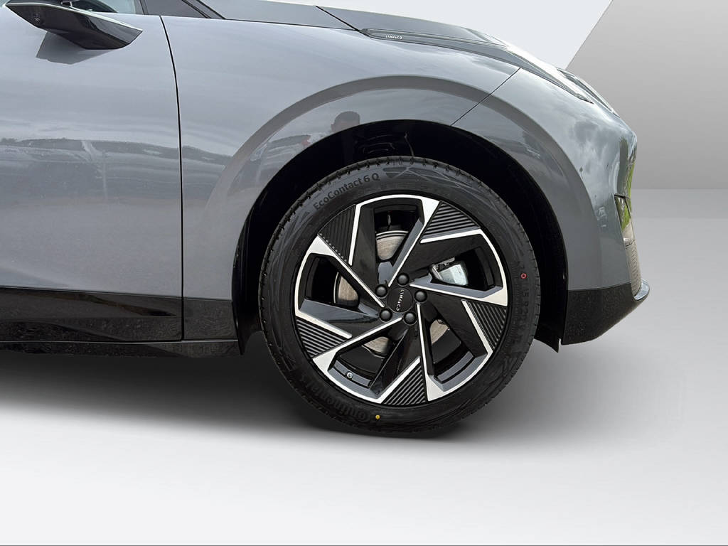 LYNK & CO 02-image-6