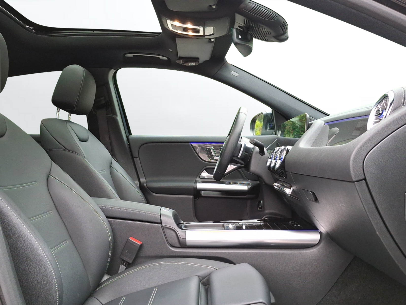 MERCEDES-BENZ GLA 220 4Matic 8G-DCT AMG Line-image-10