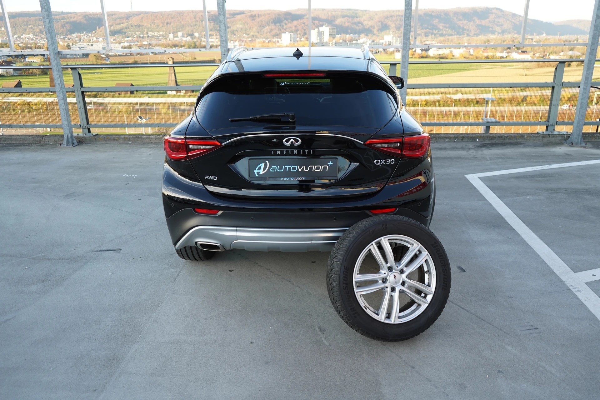 INFINITI Q30 2.2d PREMIUM CITY BLACK AWD DCT l 170 PS-image-17