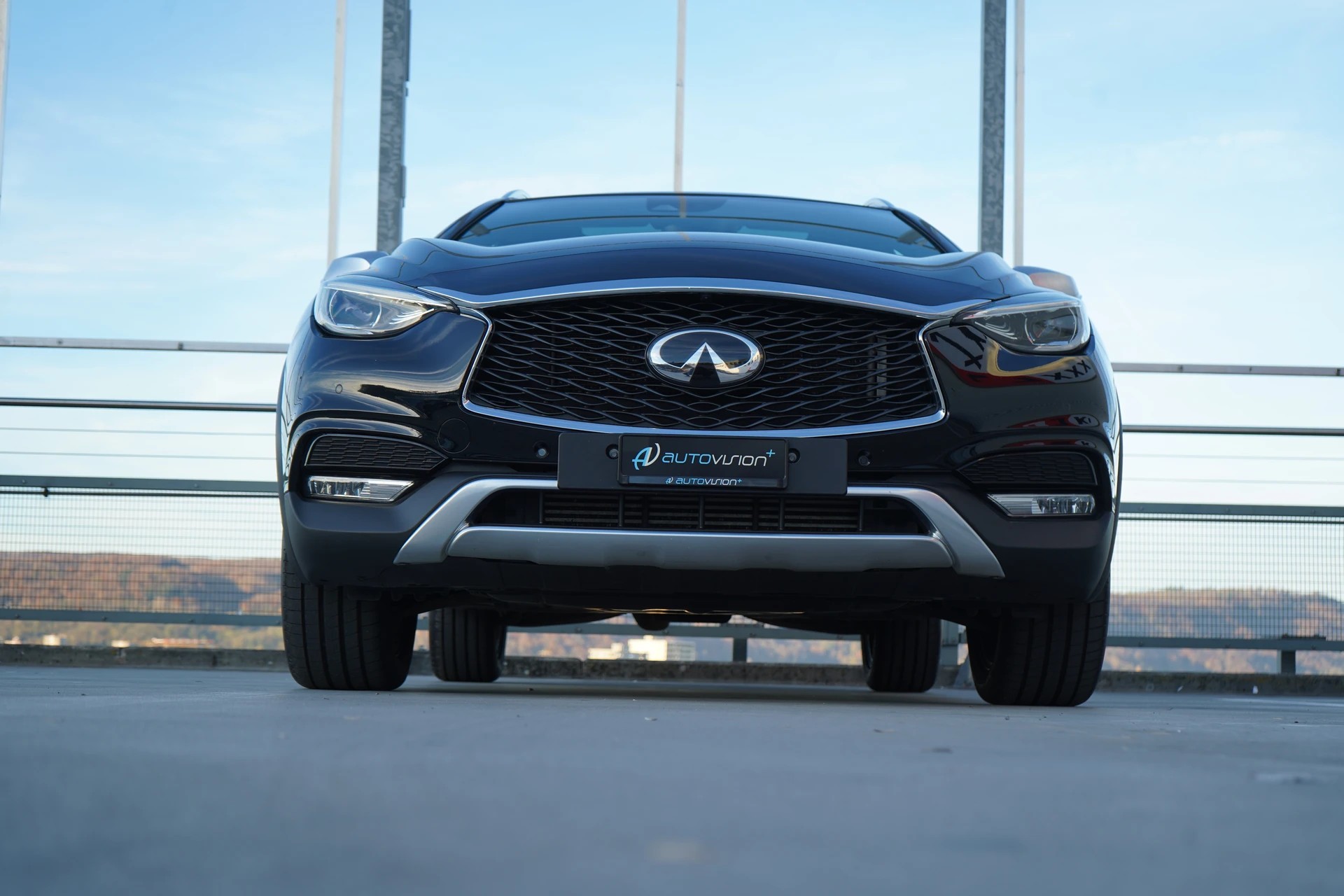 INFINITI Q30 2.2d PREMIUM CITY BLACK AWD DCT l 170 PS-image-12