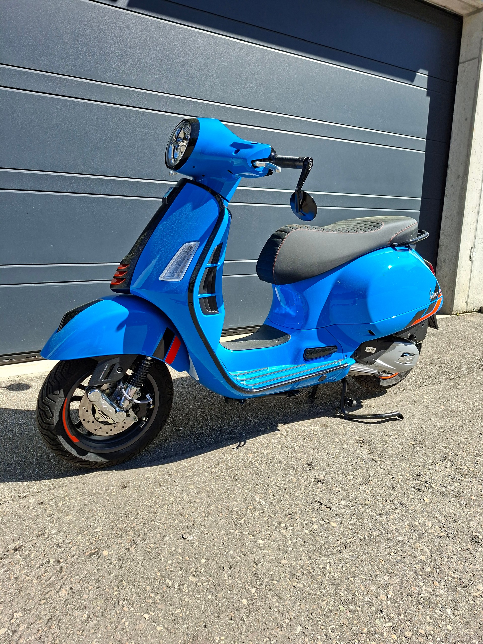 PIAGGIO Vespa GTS 125 Super Sport ABS-image-4
