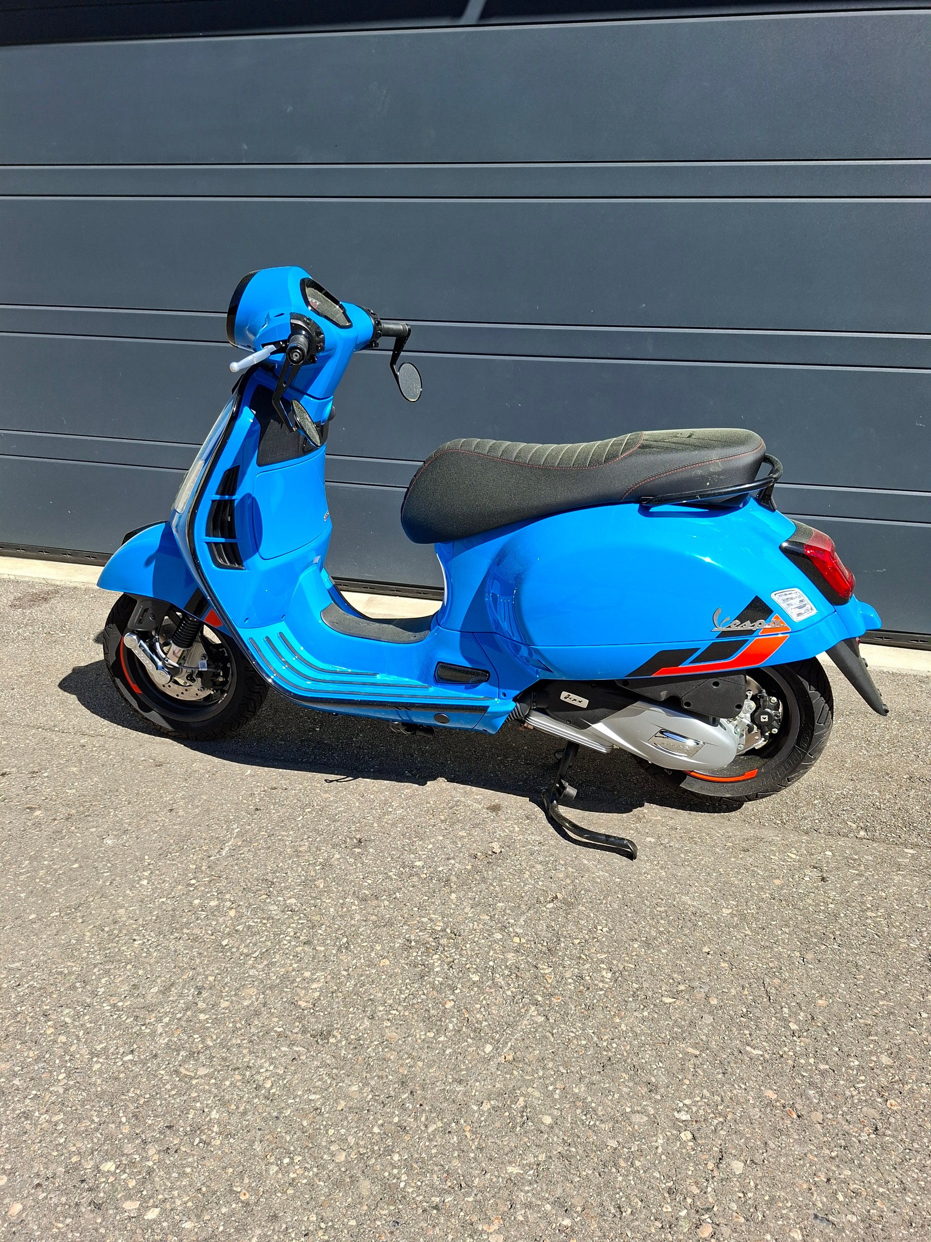 PIAGGIO Vespa GTS 125 Super Sport ABS-image-2