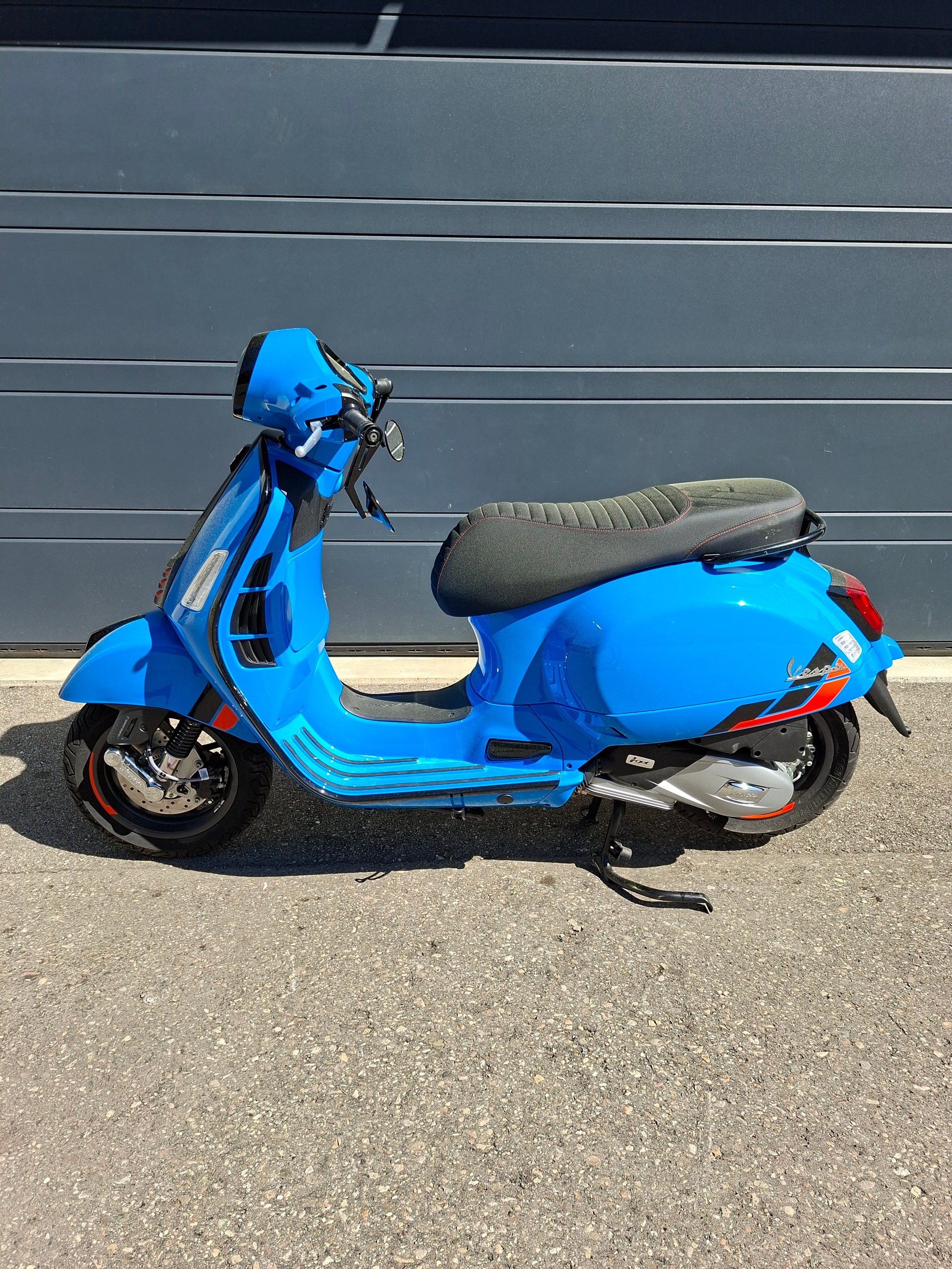 PIAGGIO Vespa GTS 125 Super Sport ABS-image-1